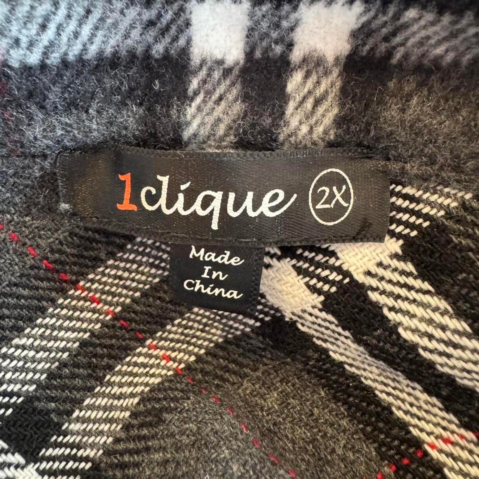 Grey white plaid flannel size 2XL 1 Clique