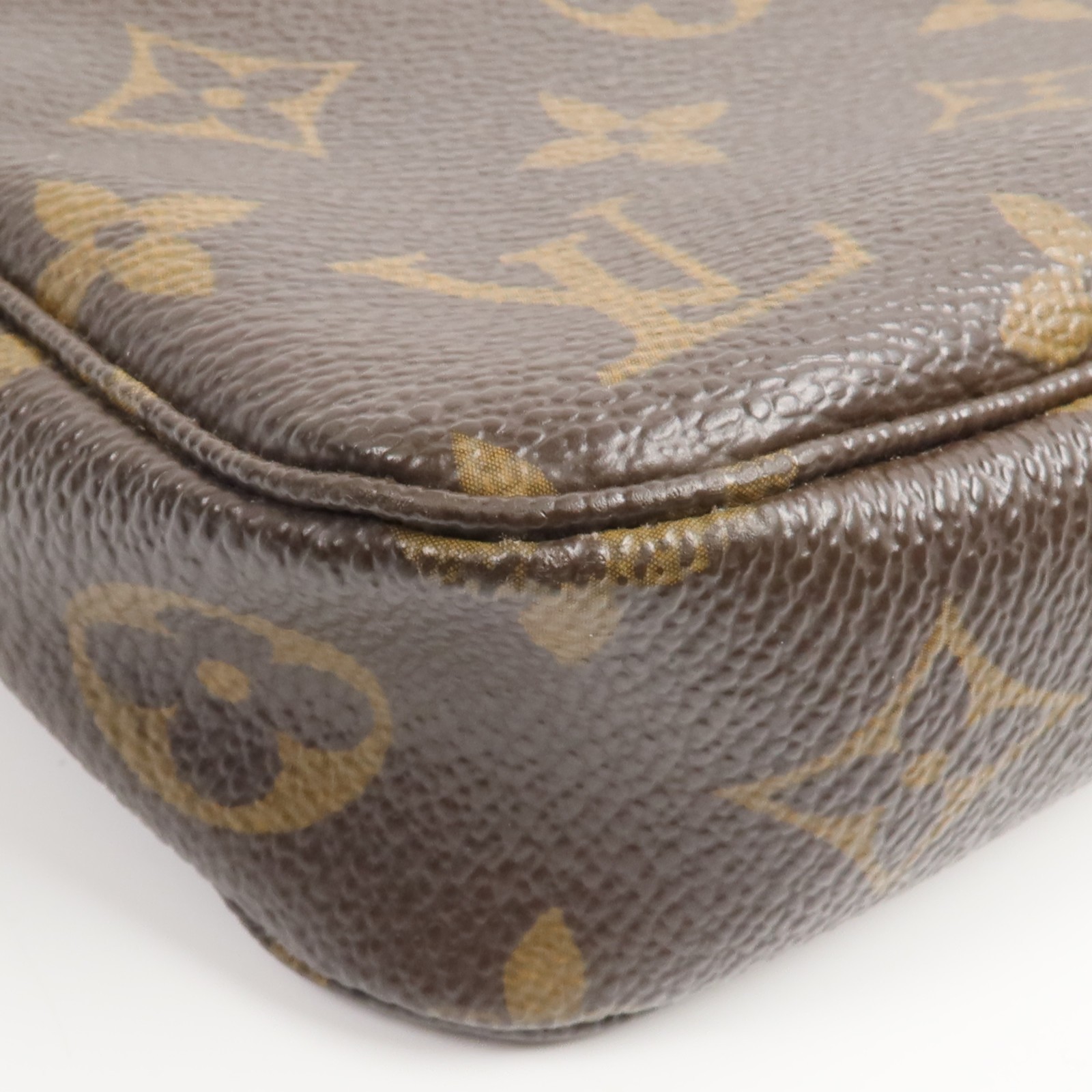LOUIS VUITTON LV GHW Pochette Accessoires Pouch Handbag M51980 Monogram Brown