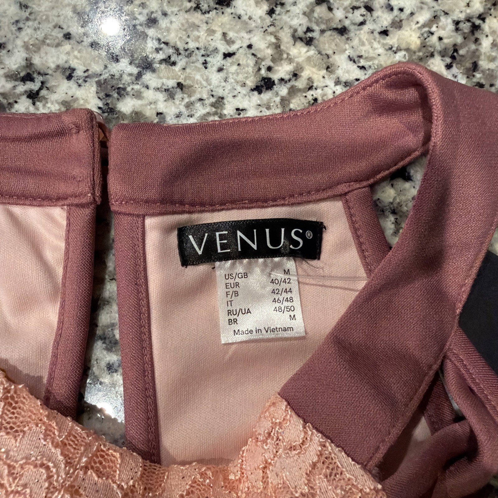 VENUS Women’s Size medium Tank Top ~ Mauve w/Sparkle, Lace, Scalloped Ombre