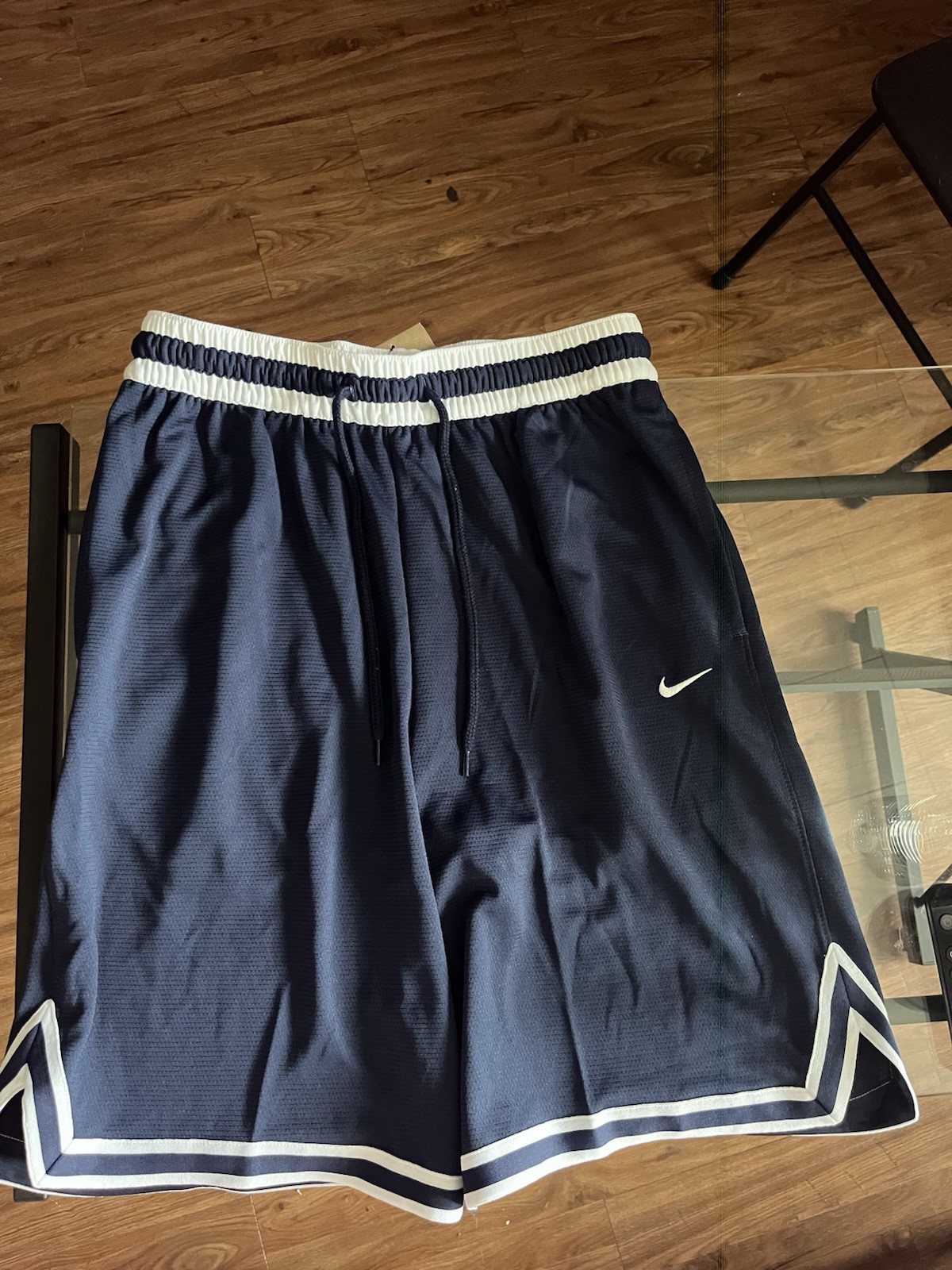 Nike Men’s Navy/White Mesh Basketball Shorts Loose Fit Drawstring Waist M