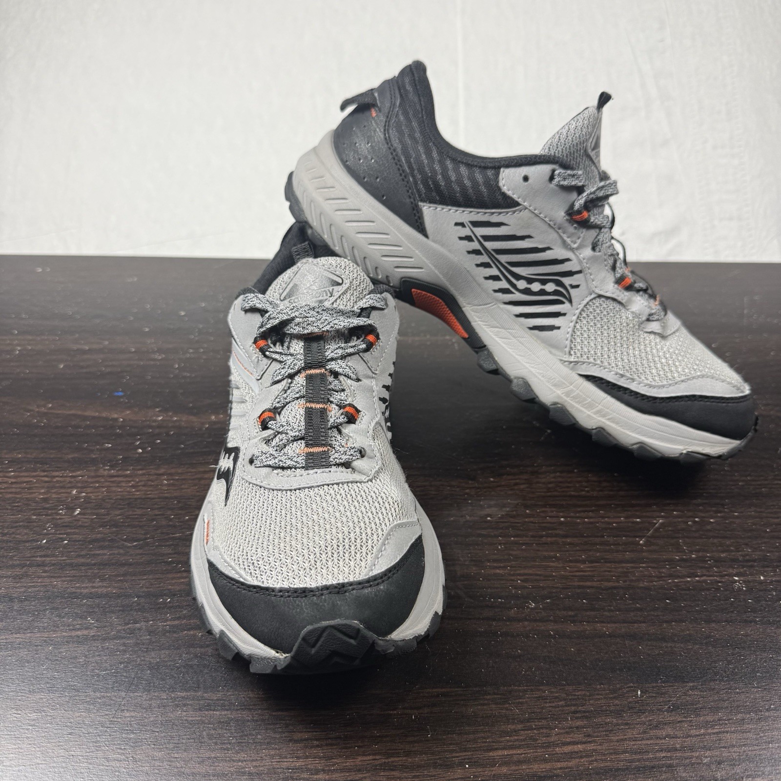 Saucony Men’s Trail Running Shoes Gray Black Orange Size 9 S20668-21 Hiking