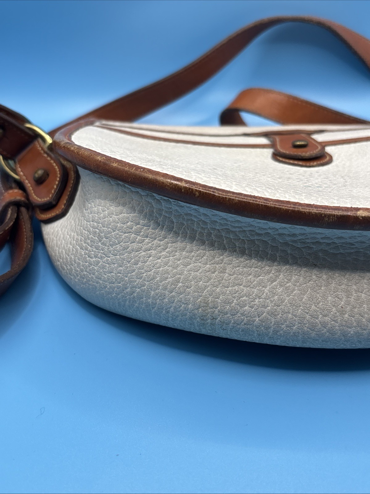 Vintage Dooney and Bourke Calvary Trooper Bag White Made In USA 🇺🇸 🫡