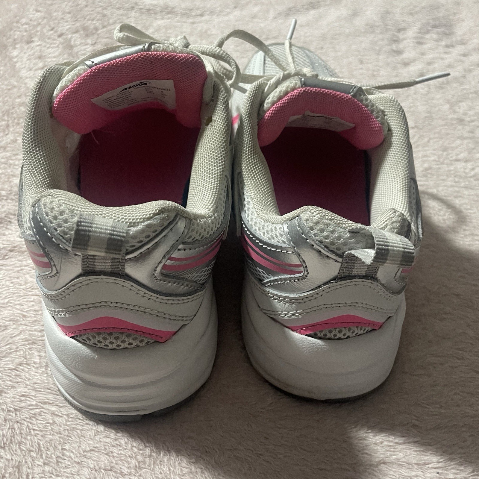 Avia Women’s 5000 Performance Sneakers Pink Silver White EUC Women’s Size 8