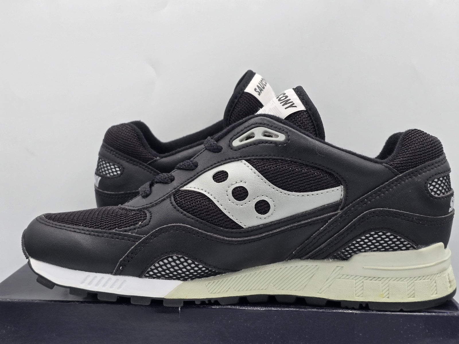 VTG Men’s Saucony Shadow 89 6000 Stealth Black Silver 2068-3 | Size 10.5 – NEW