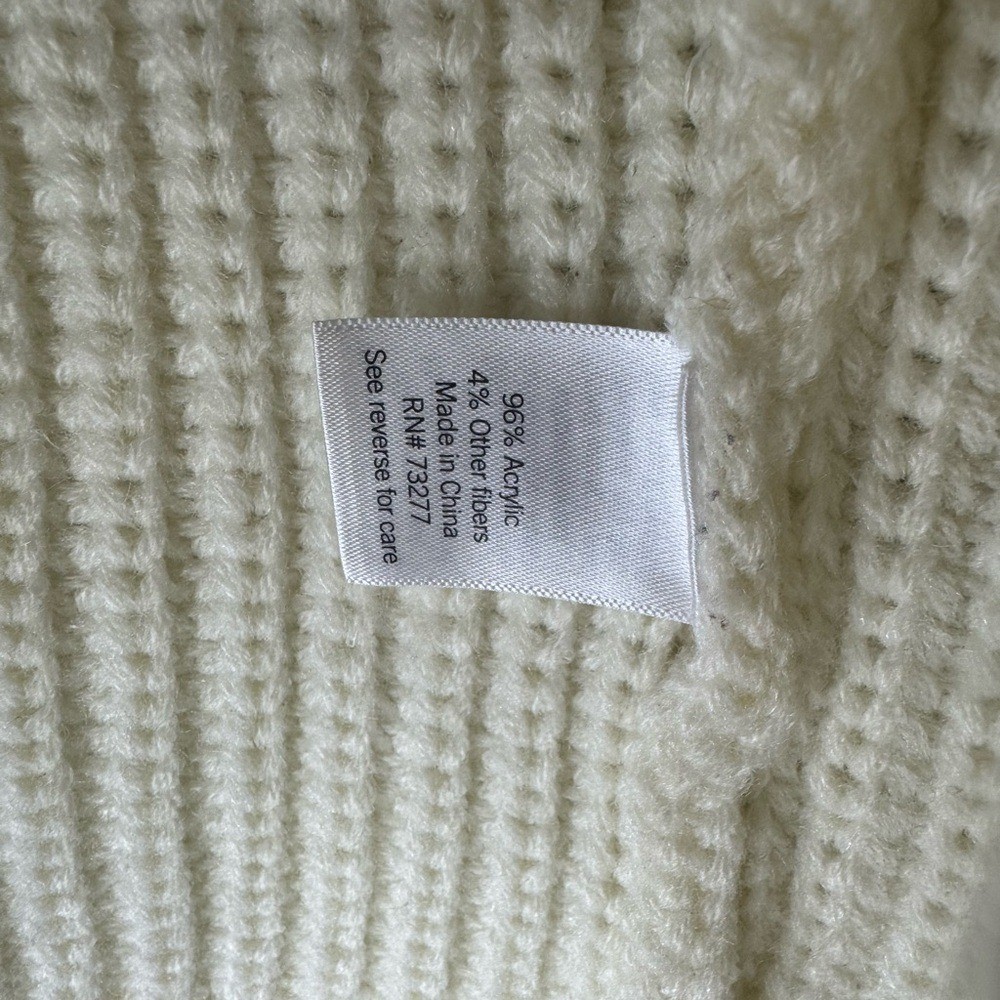 Women’s Cream Cable Knit Sweater
