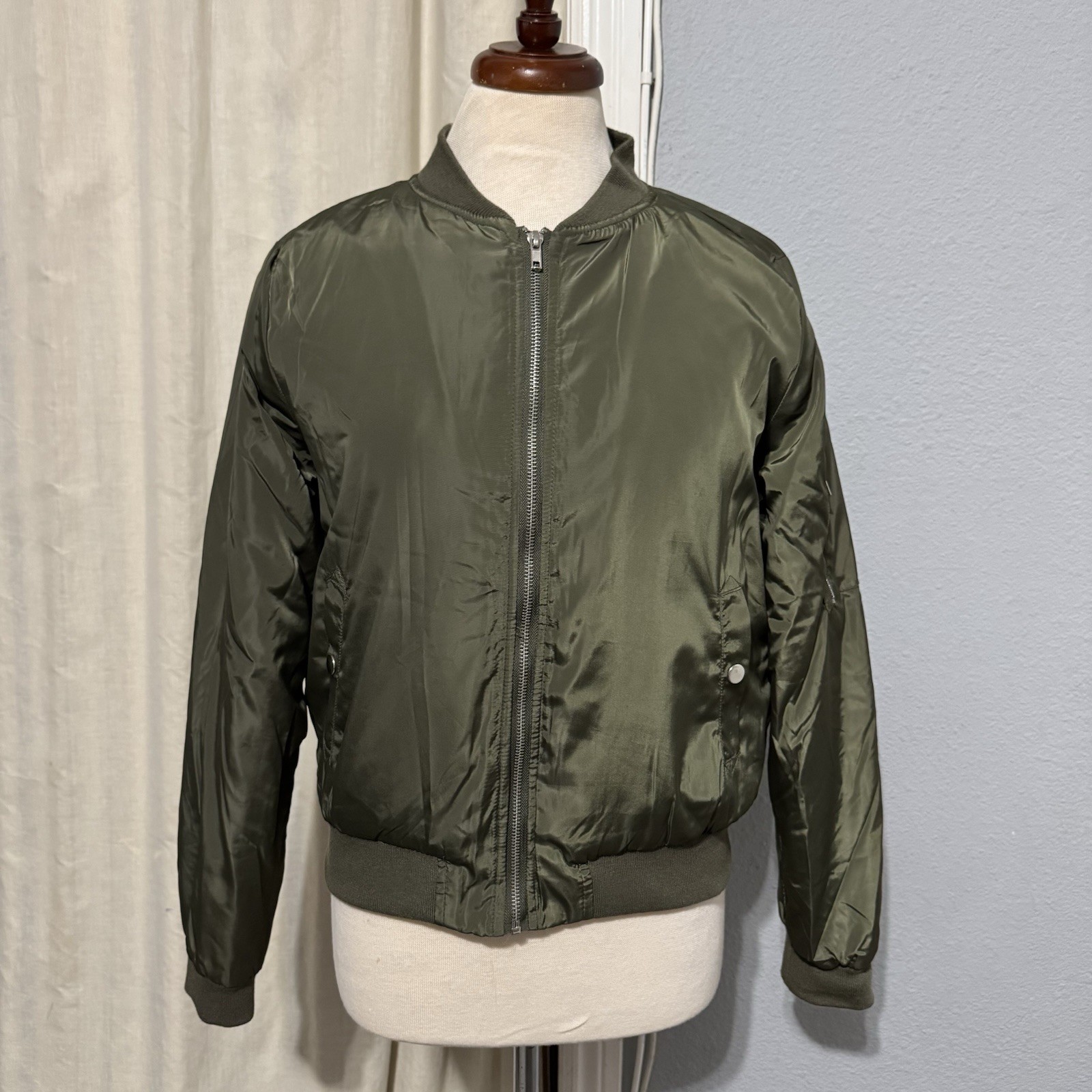Ambiance Outerwear Woman Army Green Puffer Zip Up Jacket Size Large Pocket
