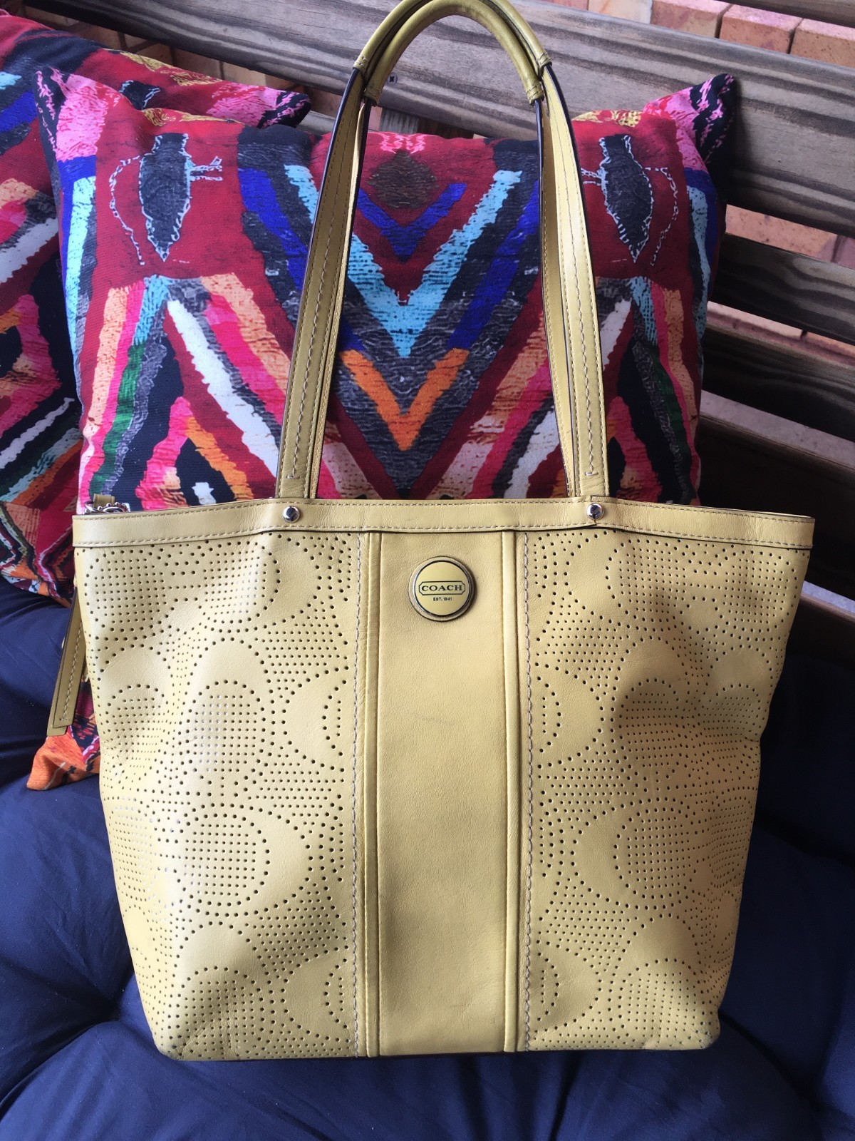 COACH – Yellow LEATHER Signature Coach Tote Beautiful $71.00 + Free Shipping