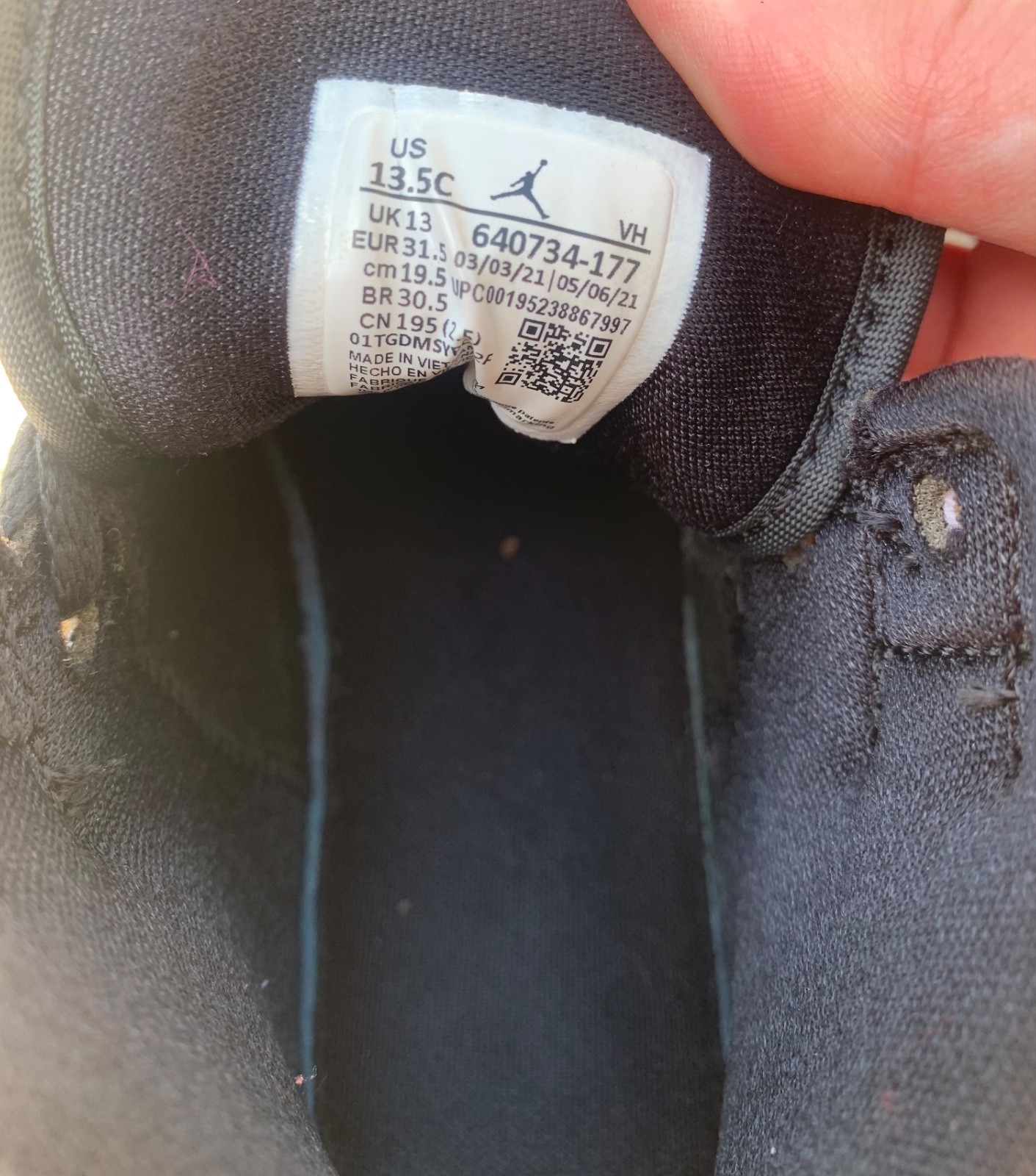 Youth Nike Jordan (size 13.5)