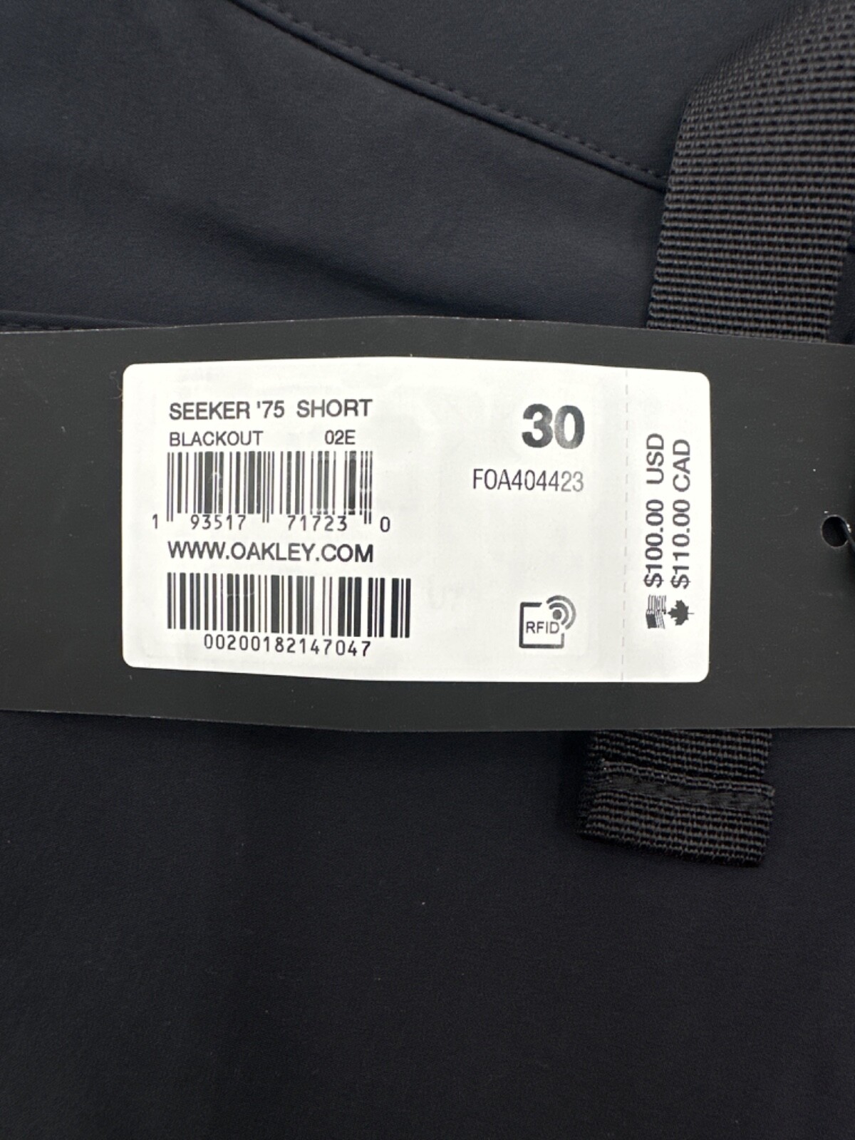 $100 Oakley Men’s Seeker 75 Shorts 11.5” – Black/Grey – Size 30 – New With Tags