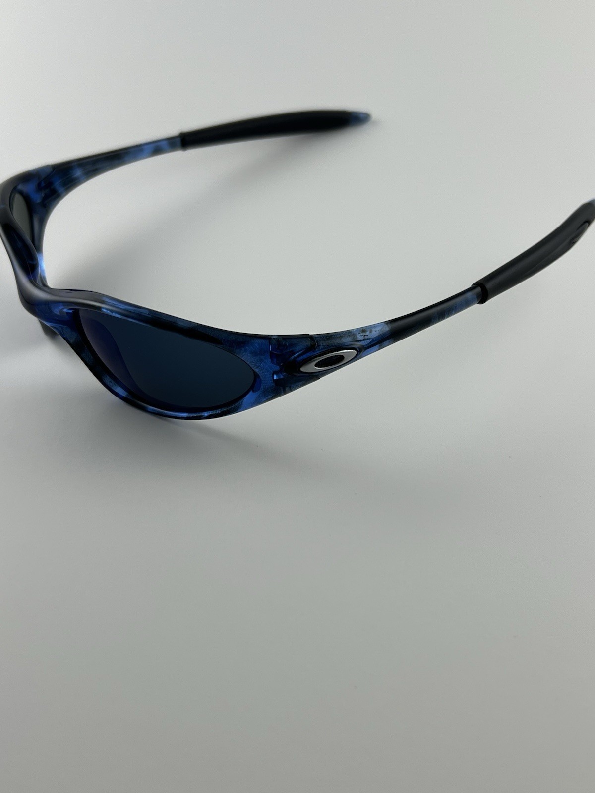 Oakley Minute 1.0 Blue Tortoise Frame Ice Iridium Lens Silver Icons XX RARE