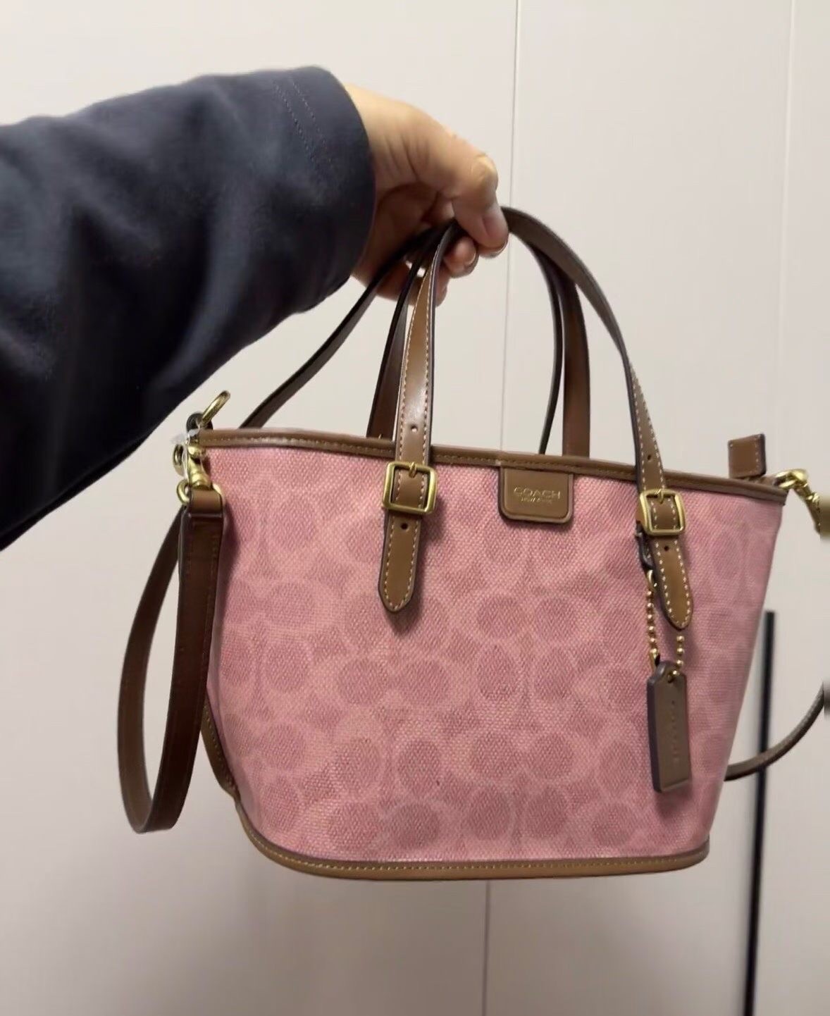 NWOT COACH Taxi Tote Bag 21 In Signature Canvas CCD94