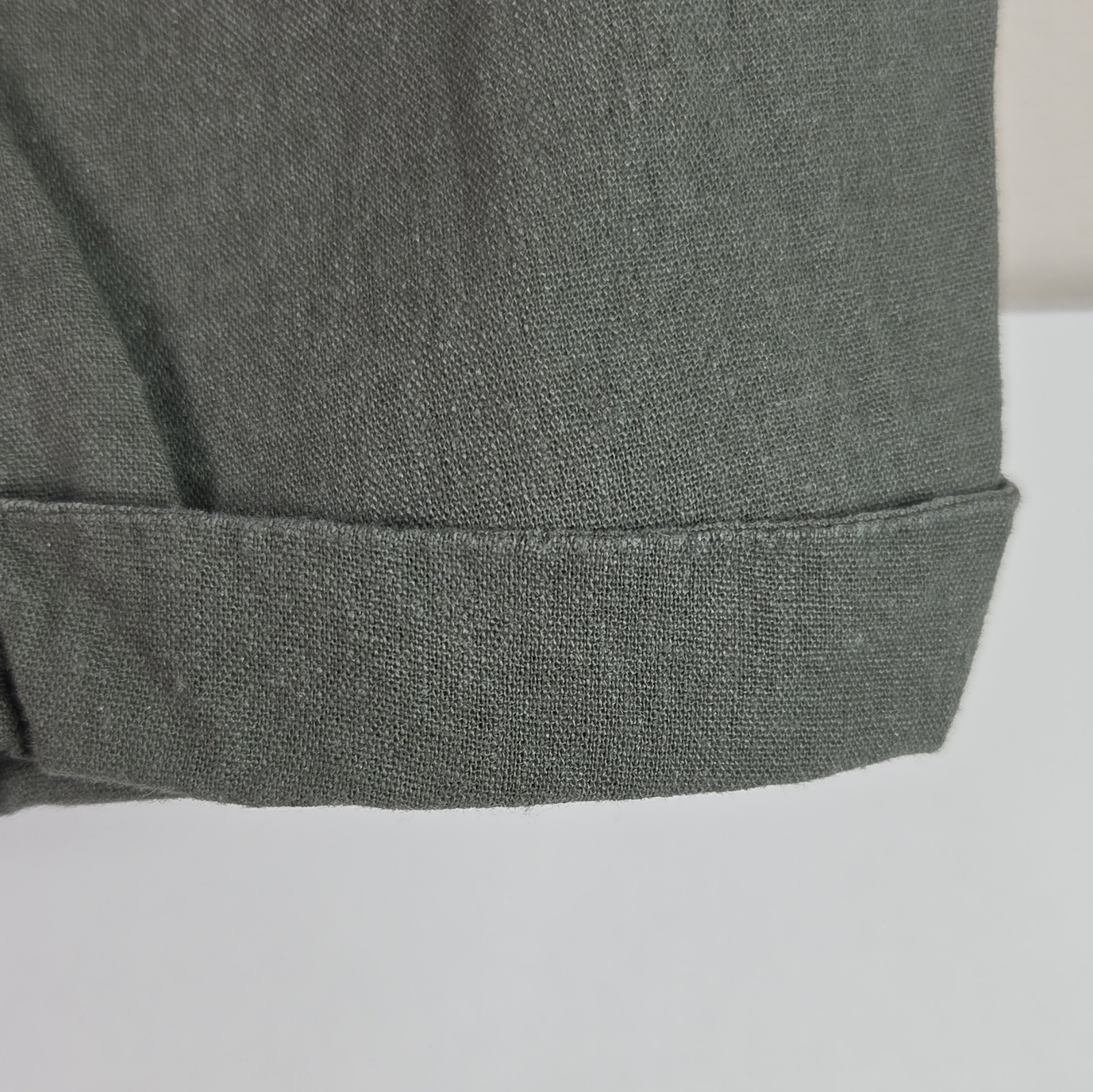 Women’s Green Linen Floral Embroidered Ankle Pants