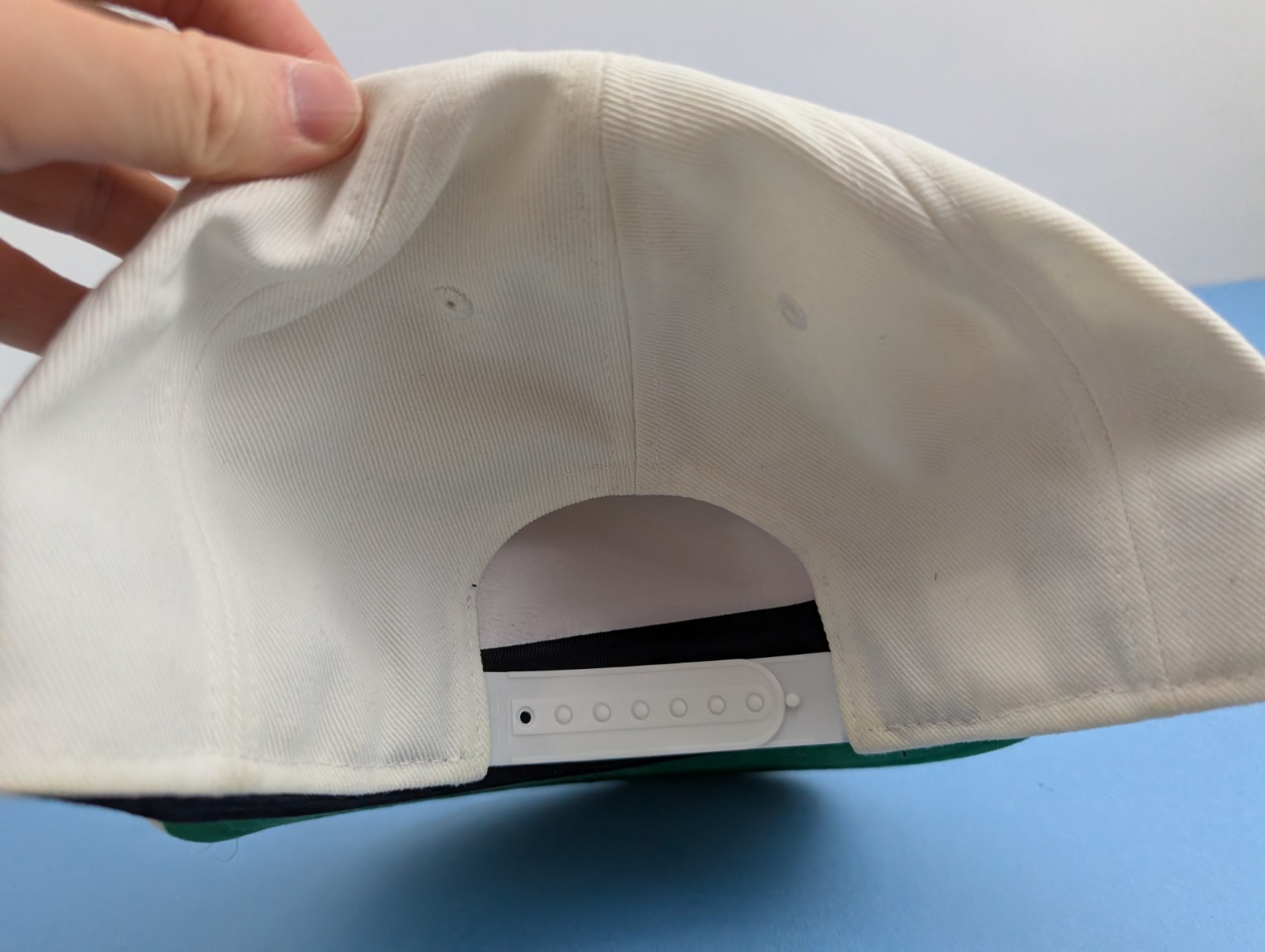 Nike Pro Cap White Black Swoosh Flat Bill Snapback Hat FV5522-100 L/XL