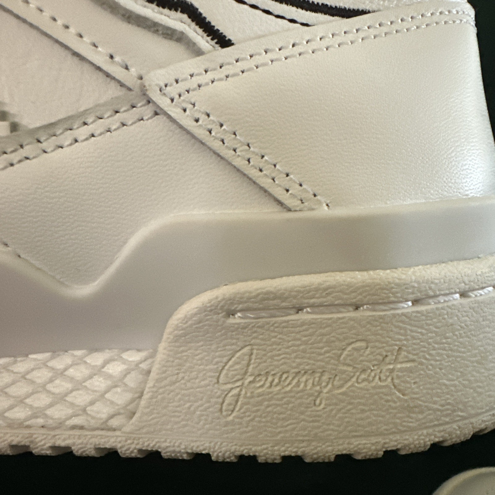 Adidas + Jeremy Scott KS Wings 4.0 White Men’s Size 9 1/2 With Box