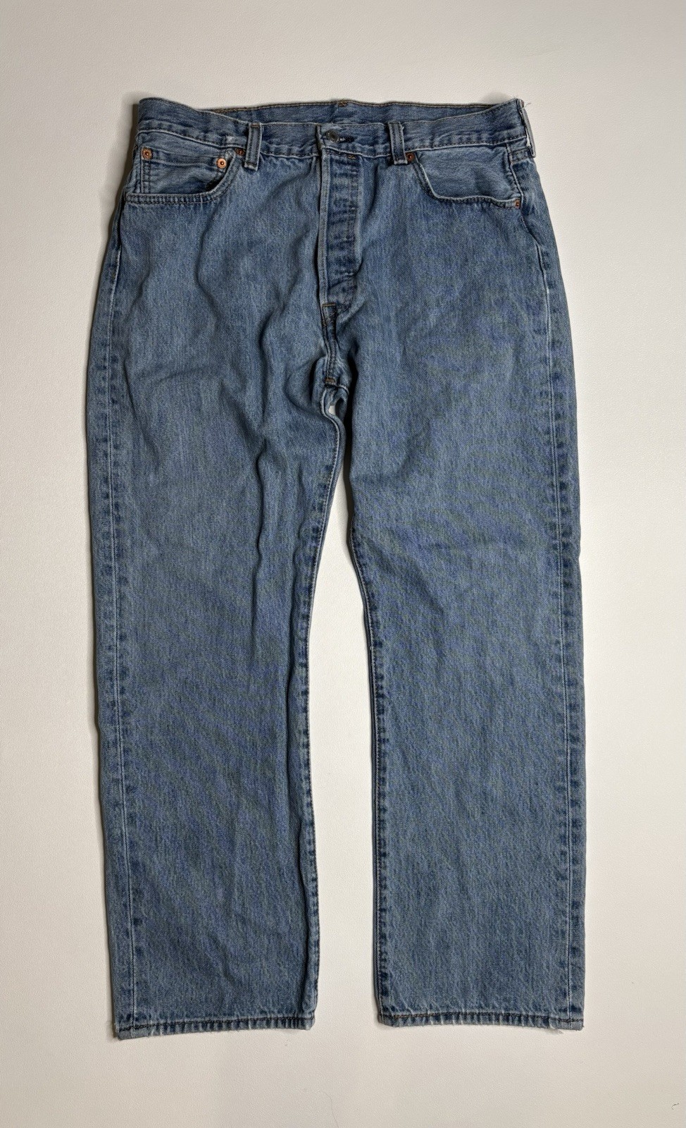 Vintage Levi’s 501 Button Fly Straight Leg Denim Jeans Size 34 x 28*