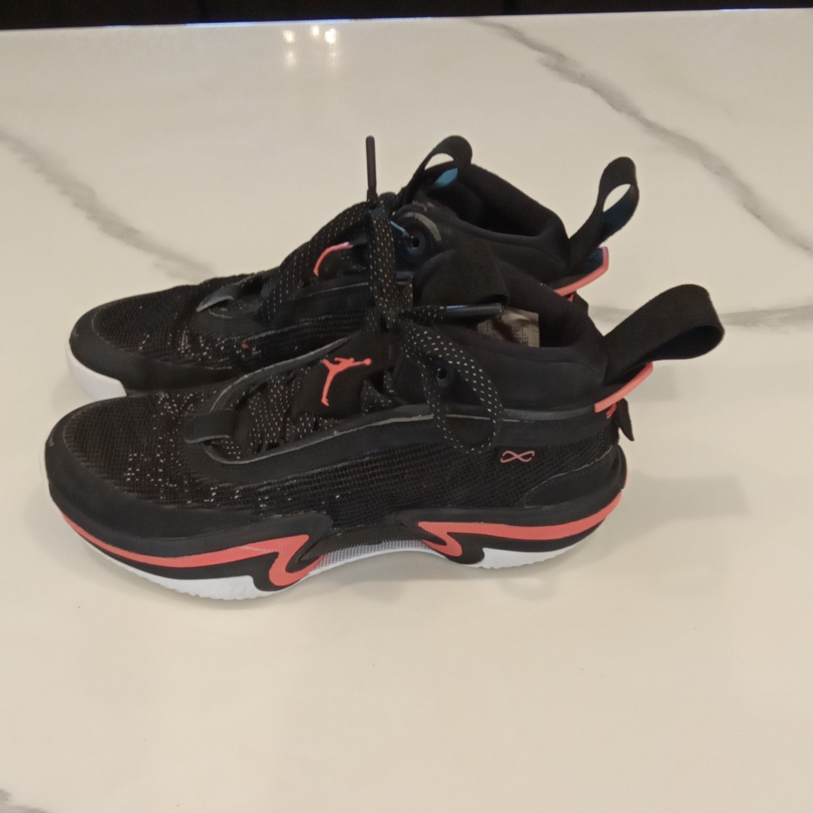 Jordan Unisex Kids Low Top Basketball Sneakers Black/Red/White 5Y DA9054-001