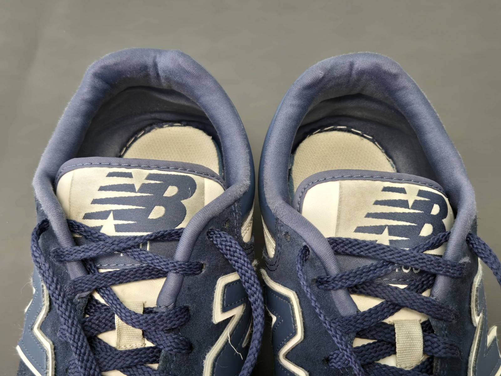 New Balance BB480 Mens Athletic Casual Shoes White/Navy Blue BB480 Size 10