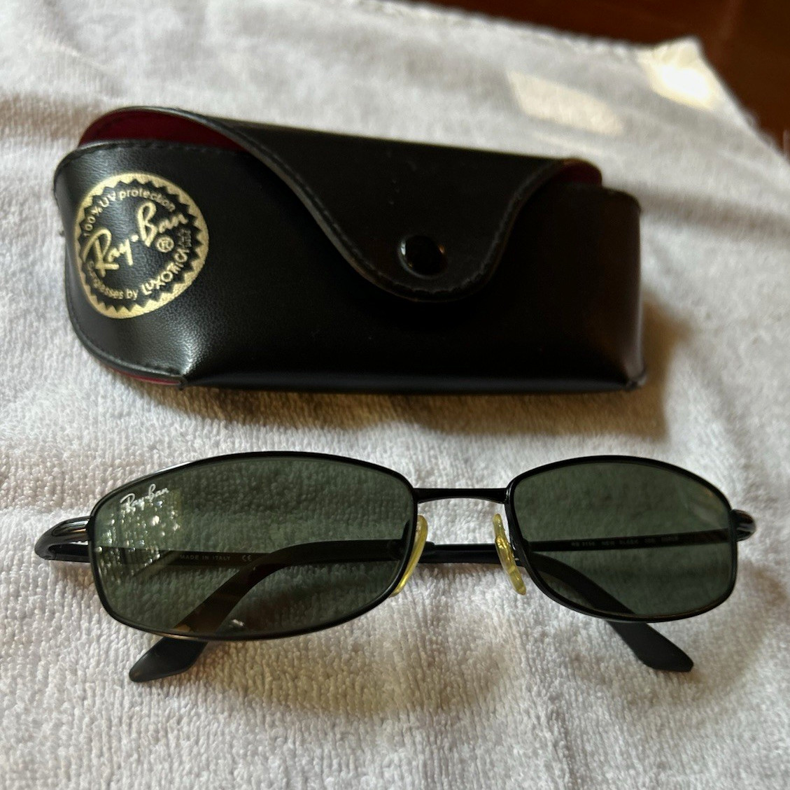 Ray-Ban RB3198 New Sleek Men’s Black Metal Frame Green Glass Sunglasses