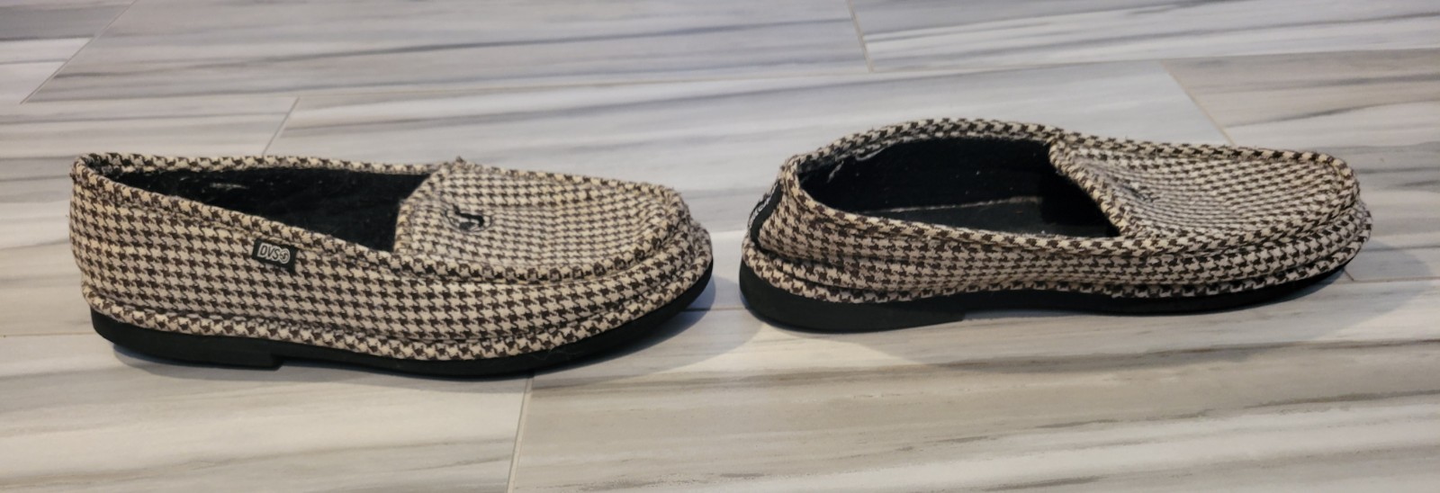 DVS Shoe Company Slippers Size 12
