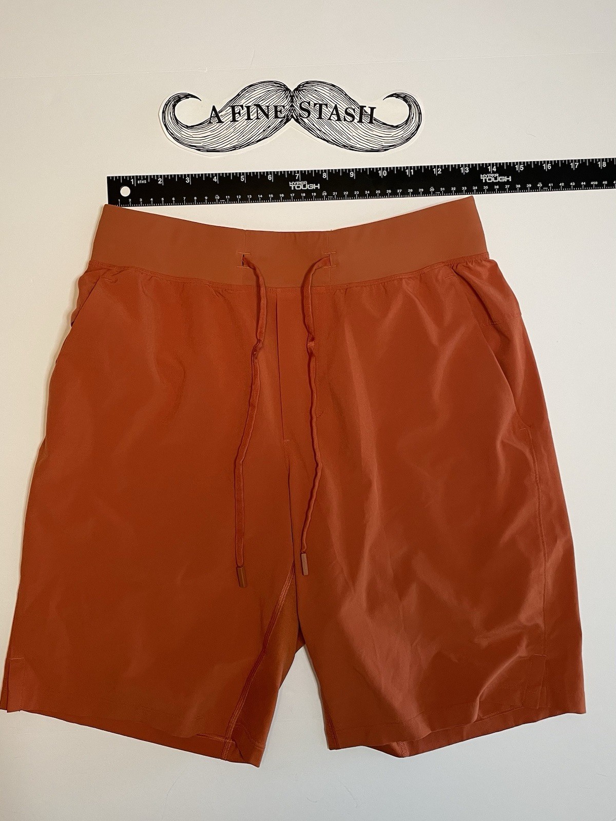Lululemon T.H.E. Short 9″ Men Small Linerless Orange Terracotta Athletic Gym