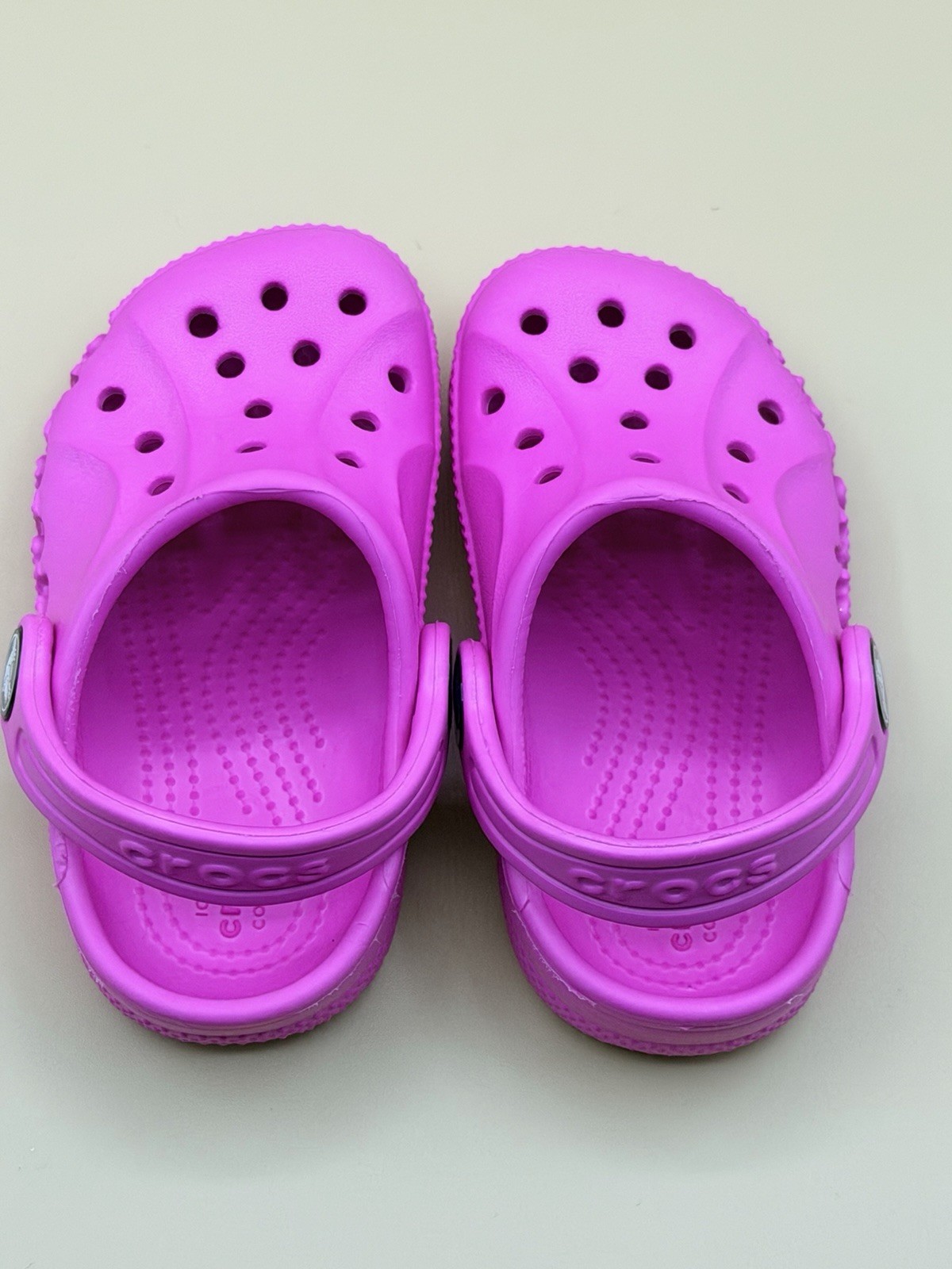 CROCS Toddler Baya Clog Size 6C Girls – Vibrant Bright Pink EUC