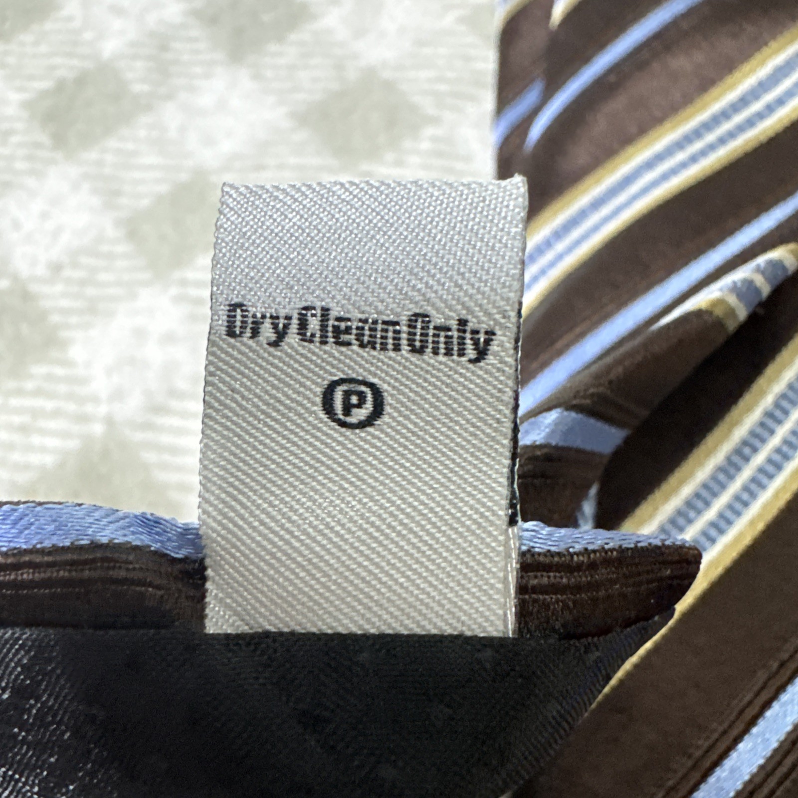 New GEOFFREY BEENE Brown Blue Tan Stripe Silk Classic Tie