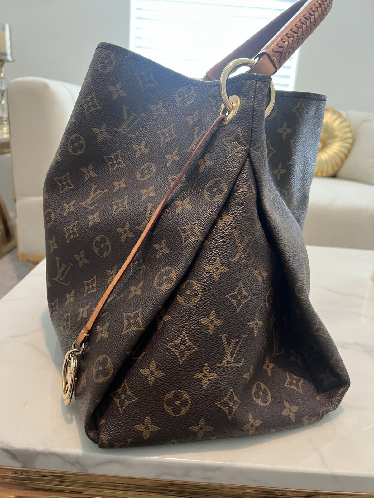 LOUIS VUITTON Artsy MM Bag | Monogram Canvas | Shoulder Bag | 100% Authentic