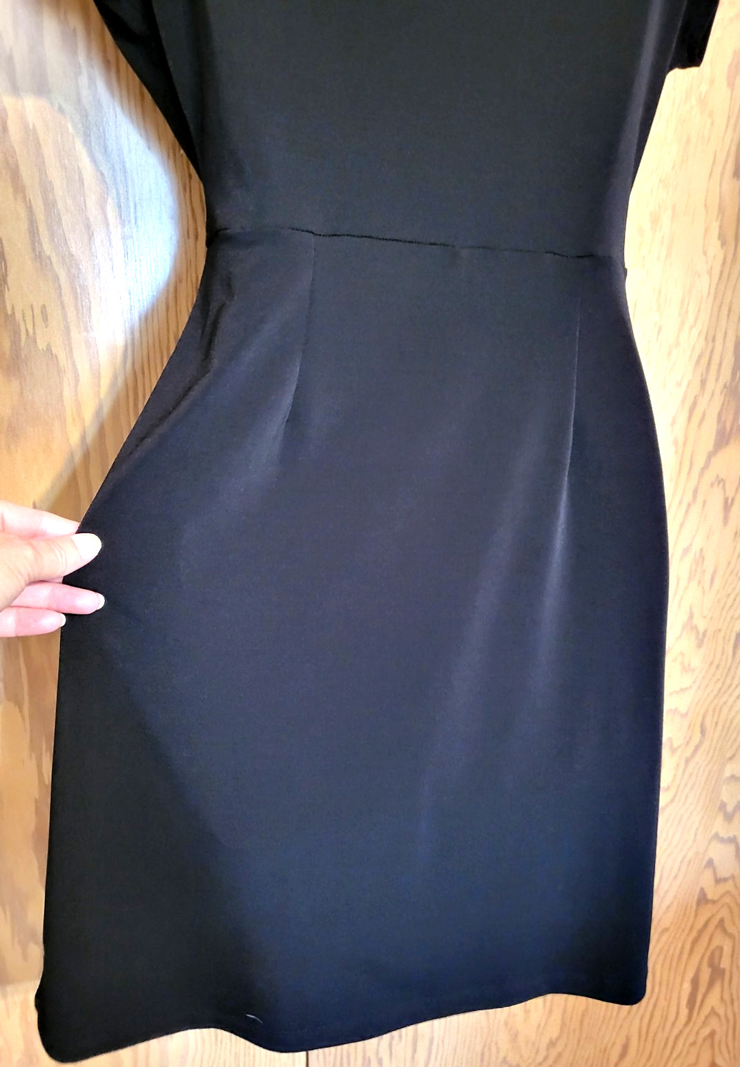 NINE WEST Black DRESS Faux Wrap Size Small SLINKY – CLEAN – Slimming