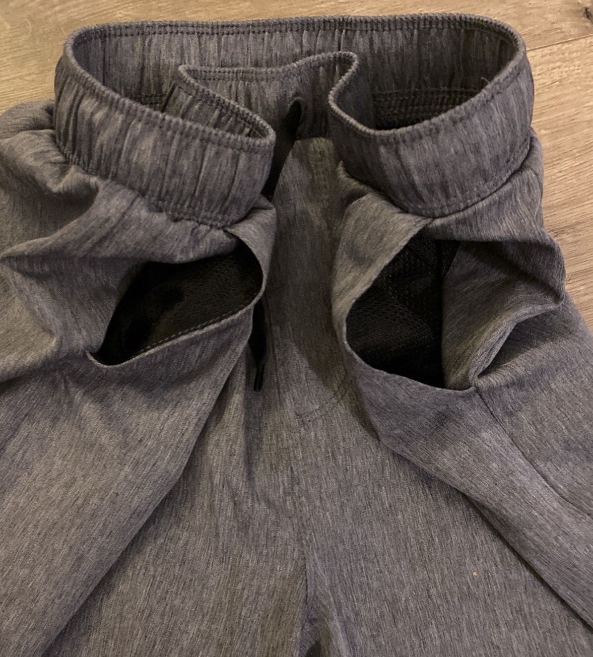 Hurley Boys Hybrid Quick Dry Gray W Black Drawstring Shorts W Pockets EUC