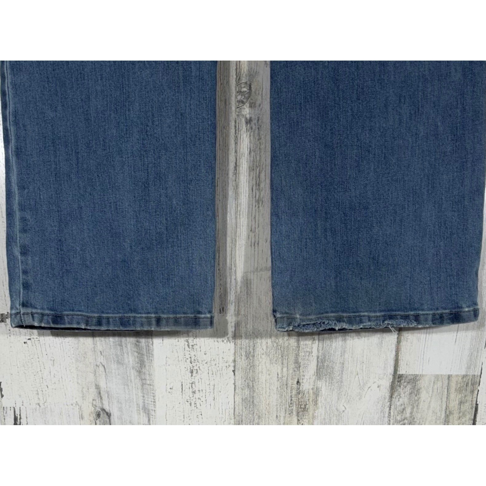 J Jill Authentic Fit Below Waist Straight Leg Jeans Size 12 (32×31.5) Mid Rise