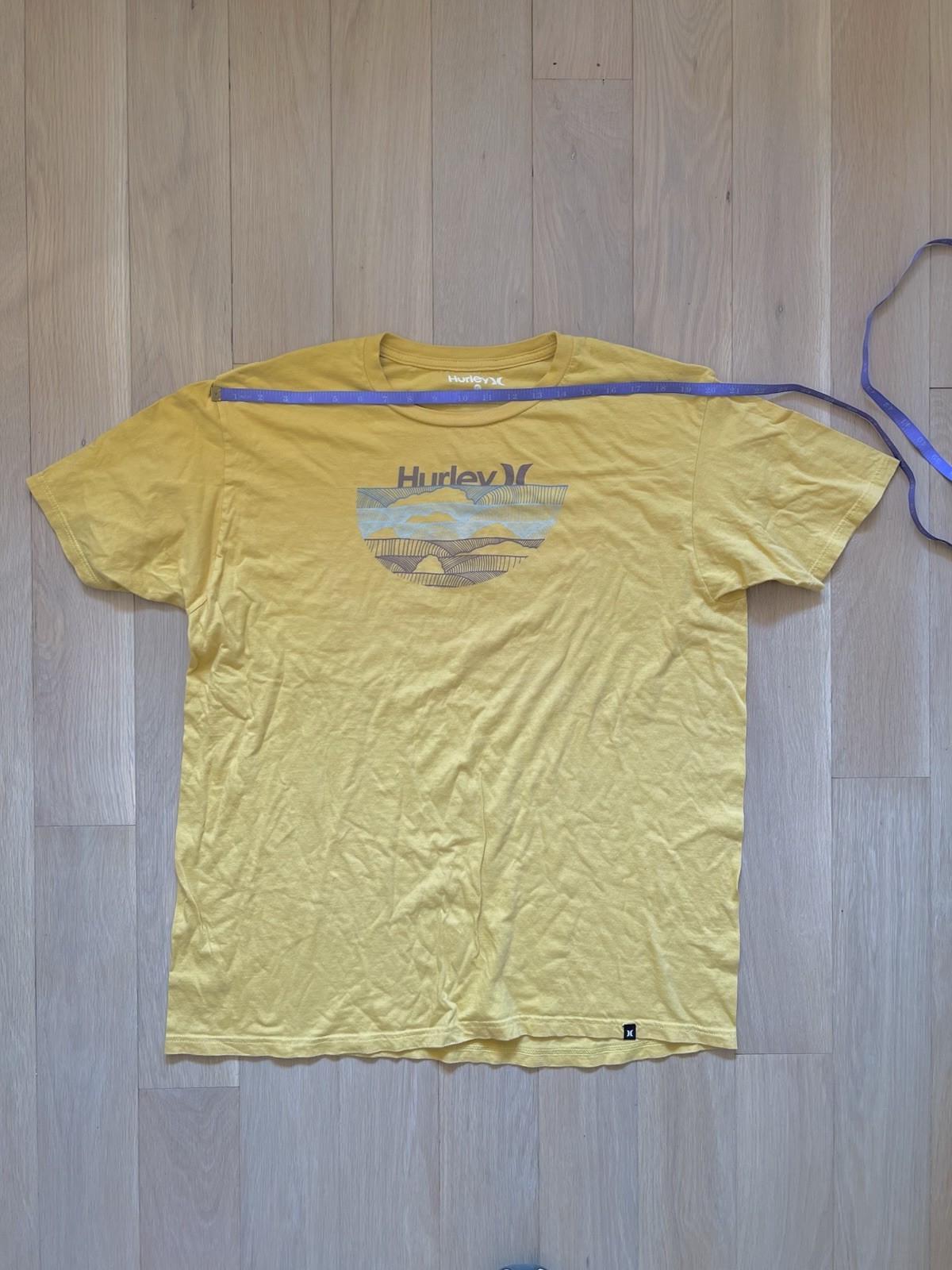 Hurley Men’s XL Surf Skate 2000’s Y2K T-Shirt Yellow