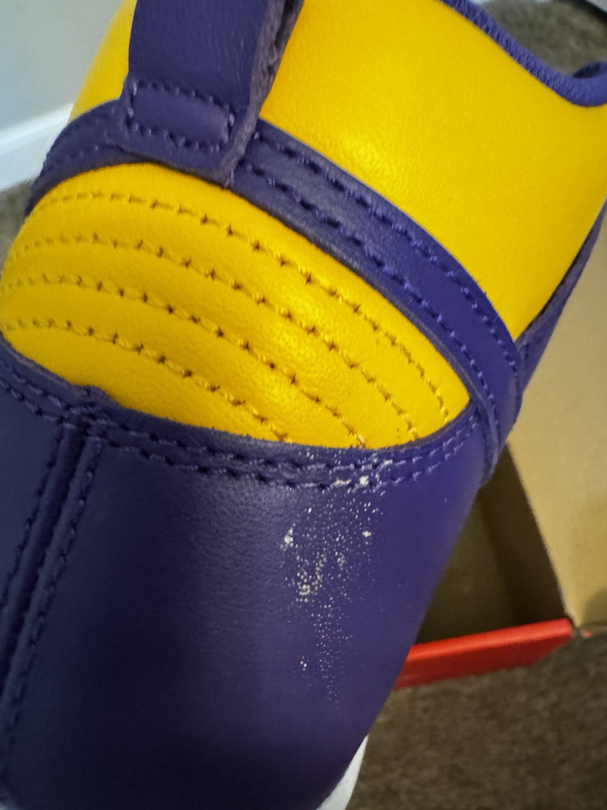 Nike Dunk Mid Top Lace-Up Sneaker Lakers Court Purple/University Gold DD1399-500