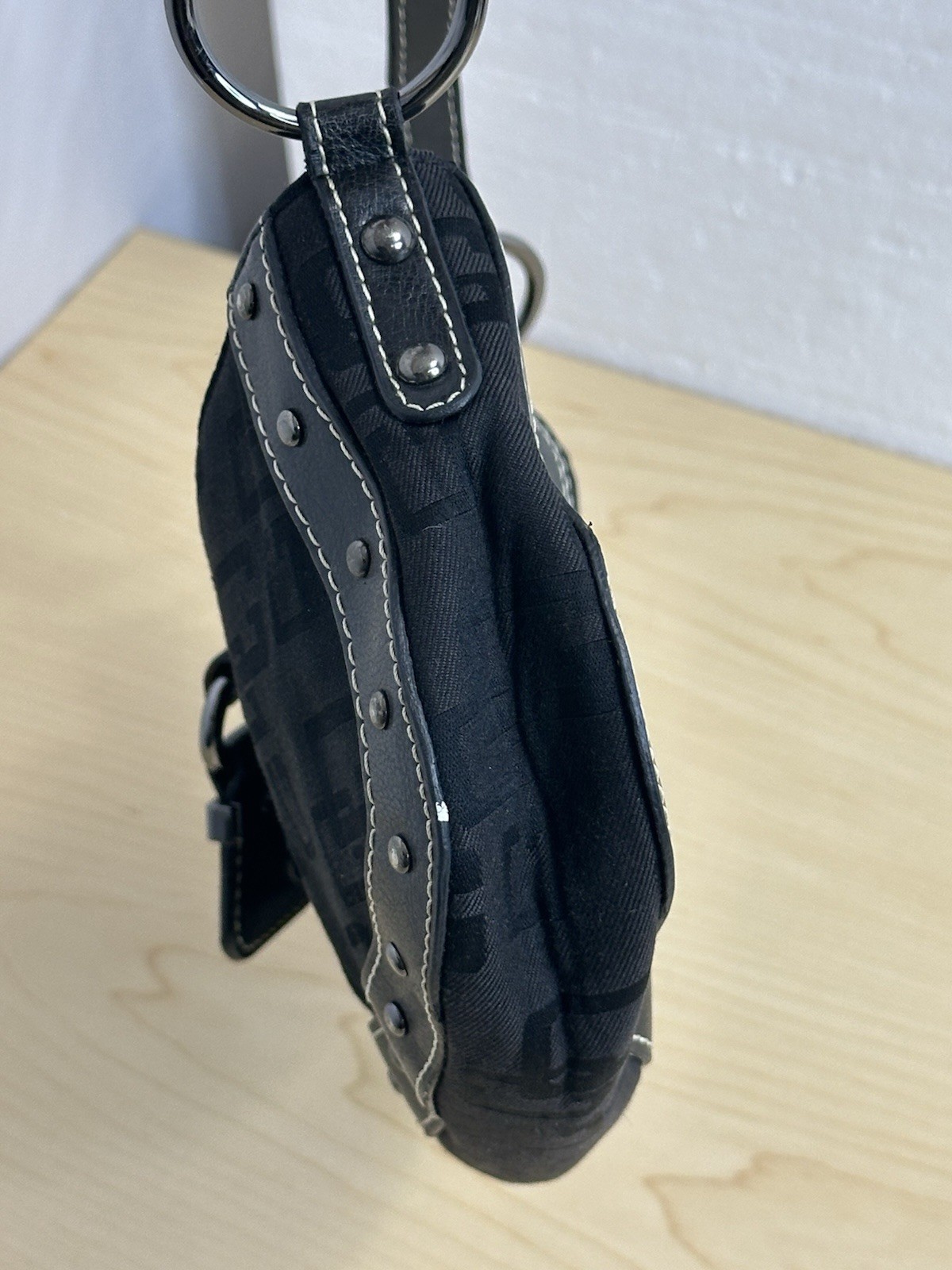 GUESS Vintage Black Logo Shoulder Bag Studded Buckle Magnetic Close Silver