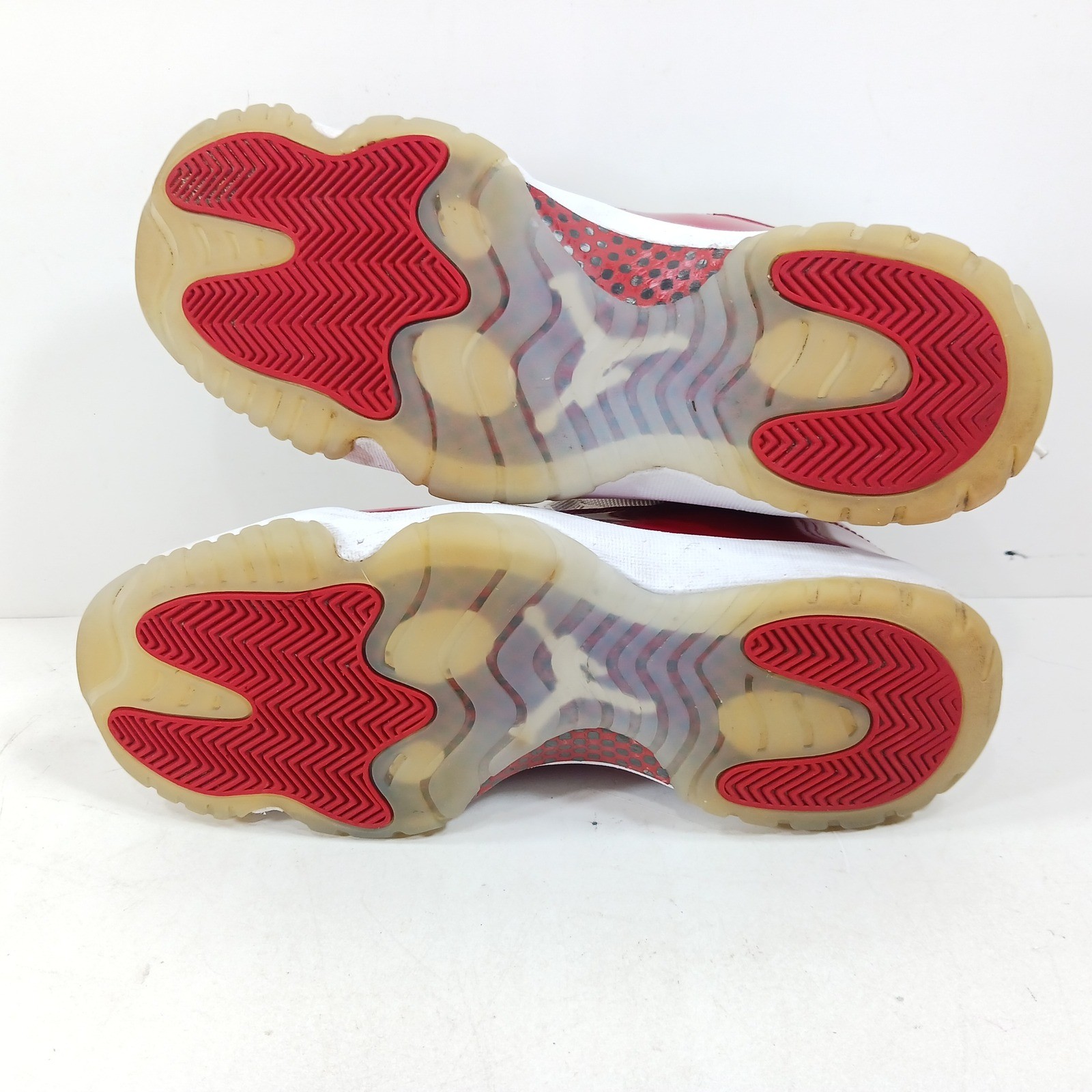Air Jordan 11 Retro Cherry 2022 White Varsity Red CT8012-116 Mens Size 11