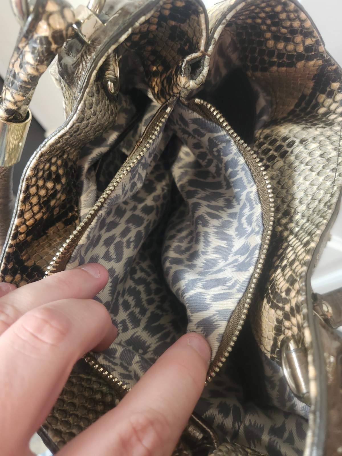 Y2K GUESS Monogram Snakeskin Print Shoulder Bag Purse Brown Beige Logo Handbag