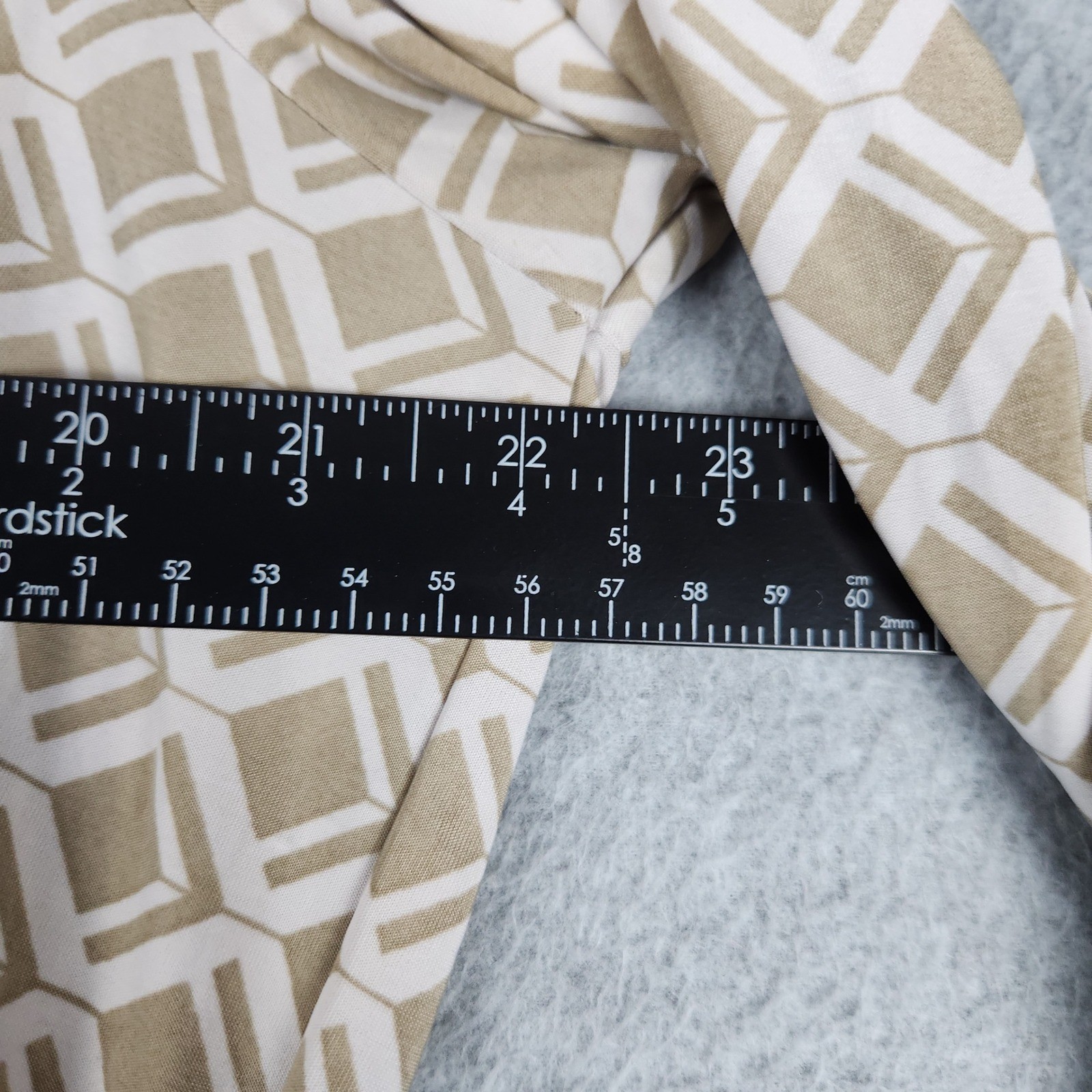 Cocomo Blouse Top Womens XL Tan White Geometric Roll Tab Sleeve Pleated Relaxed