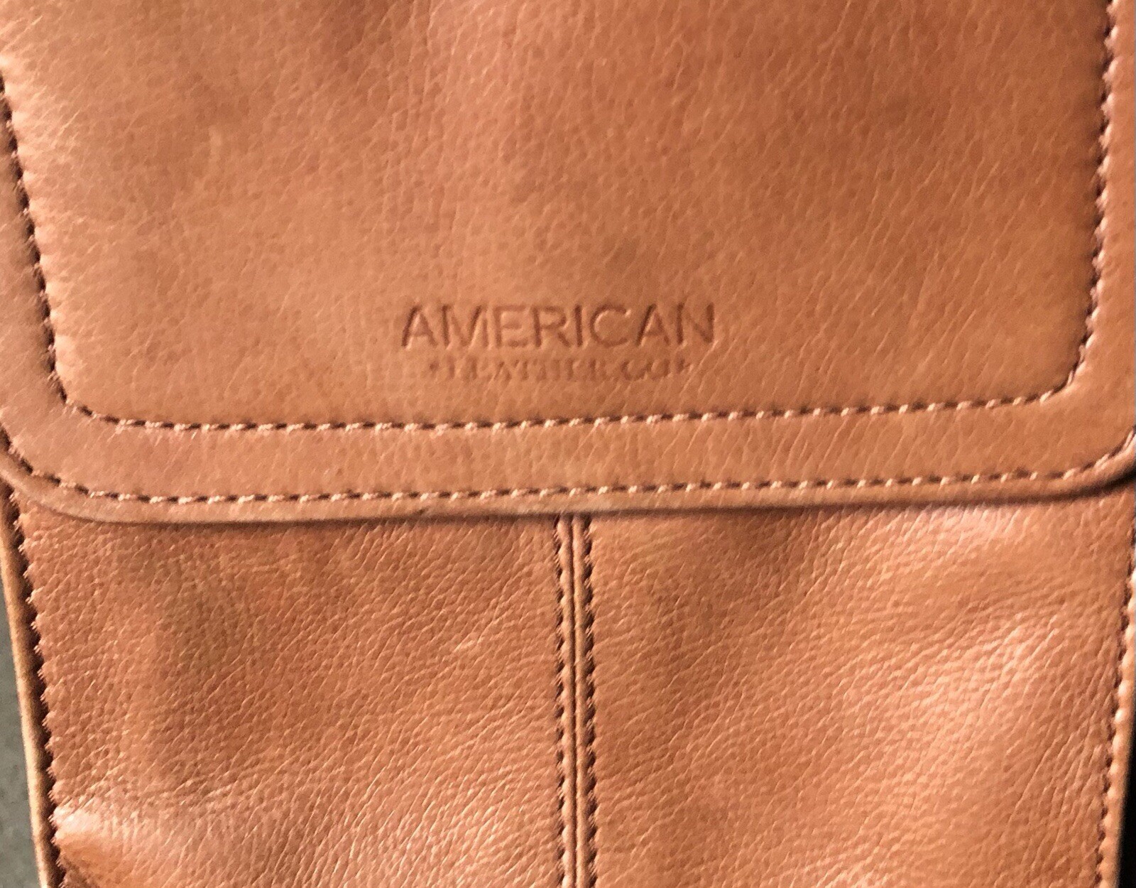 American Leather Co. Brandy RFID Leather Crossbody Kansas Smooth Small