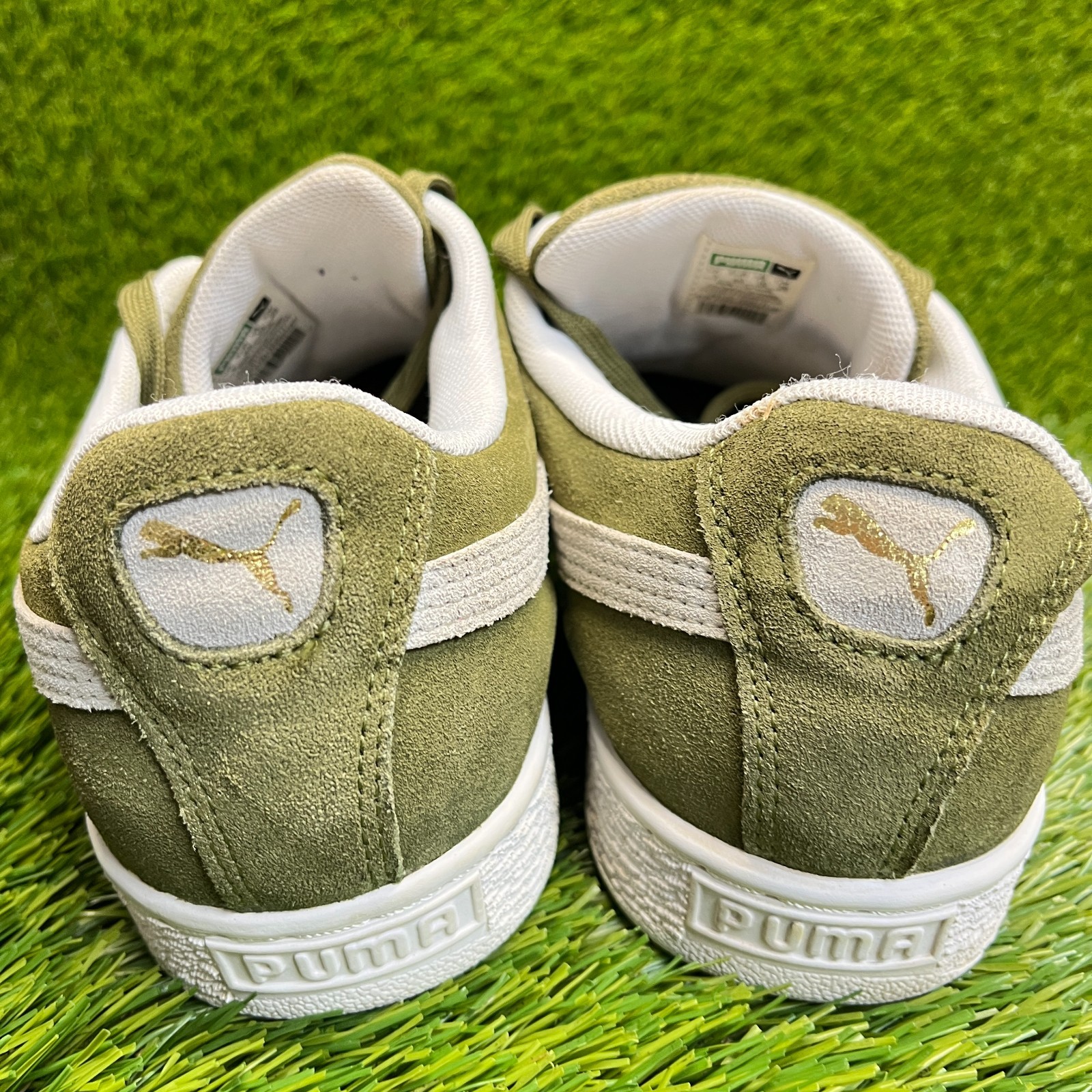Puma Suede Classics Low Mens Size 10 Green White Athletic Walking Shoes Sneakers