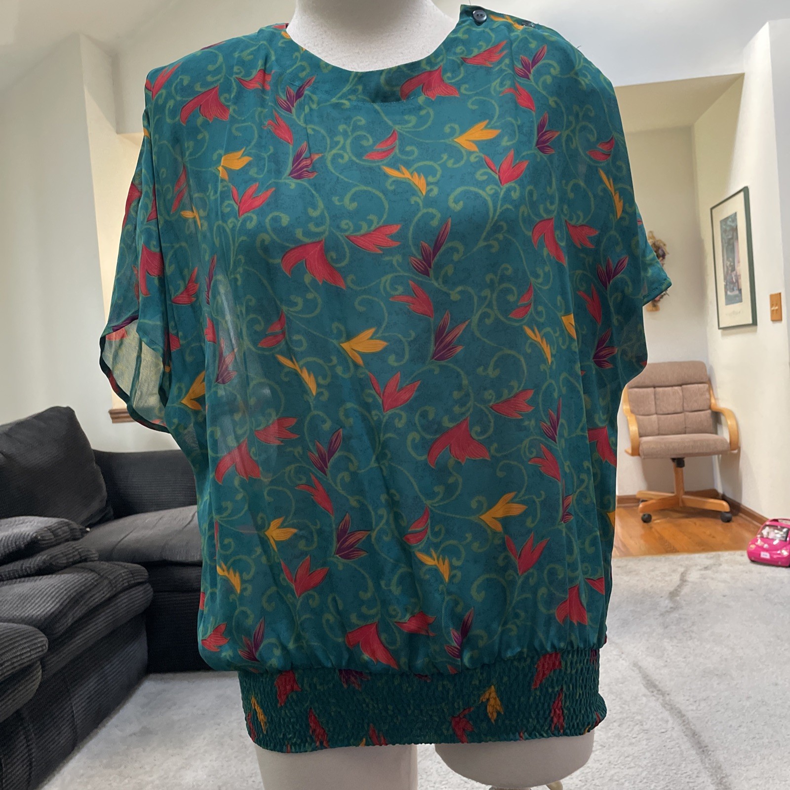 Shapely Green Floral Padded Shoulders & Elastic Waist Shirt Size 10