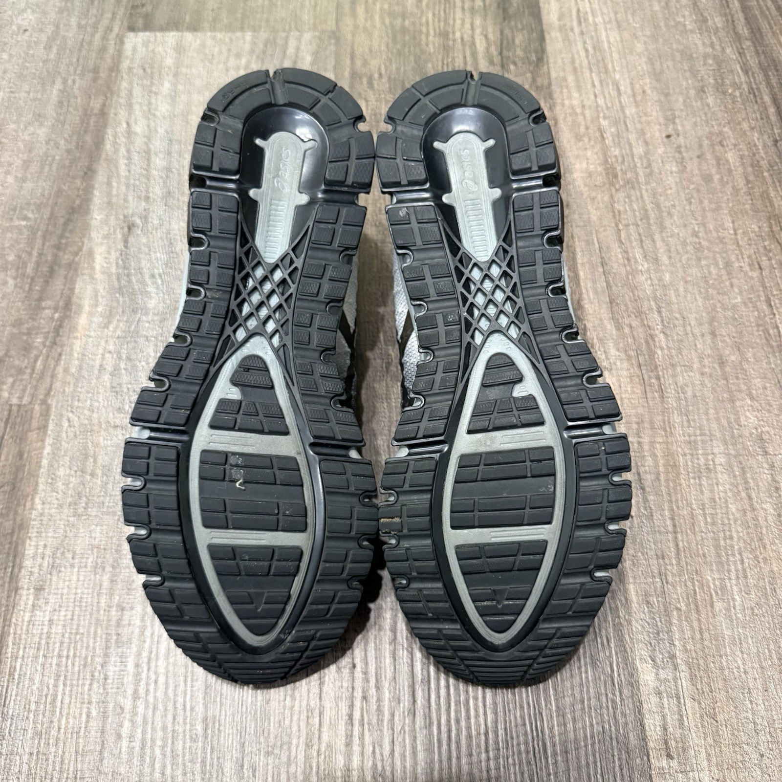 ASICS Gel Quantum 180 4 – Black-Dark Grey – Size 8 Men’s – 1021A104-002