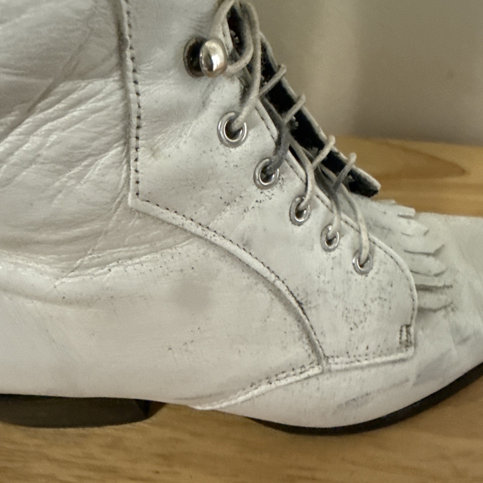1980’s Loredo Leather White Victorian Style Prairie Boots Speed Lace Pointed 6.5