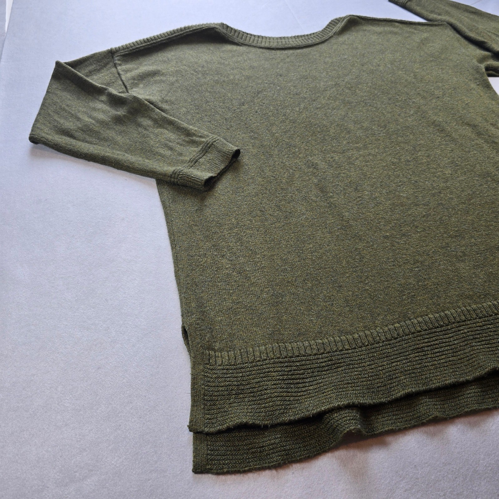 Old Navy Womens XL Olive Green Marl Knit Crew Neck High-Low Hem Sweater