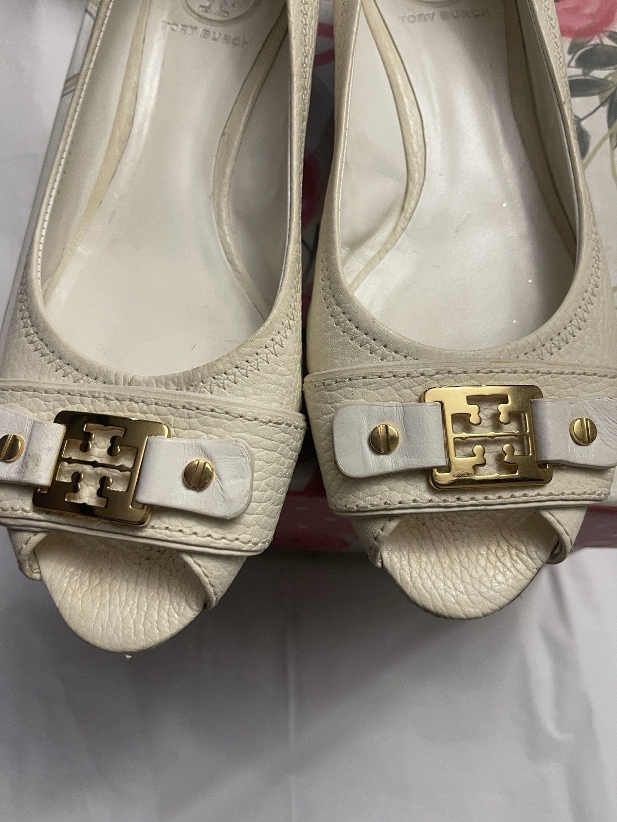 Tory Burch Women’s Ivory Leather Peep Toe Wedge Heels Slip-On Logo Size 8