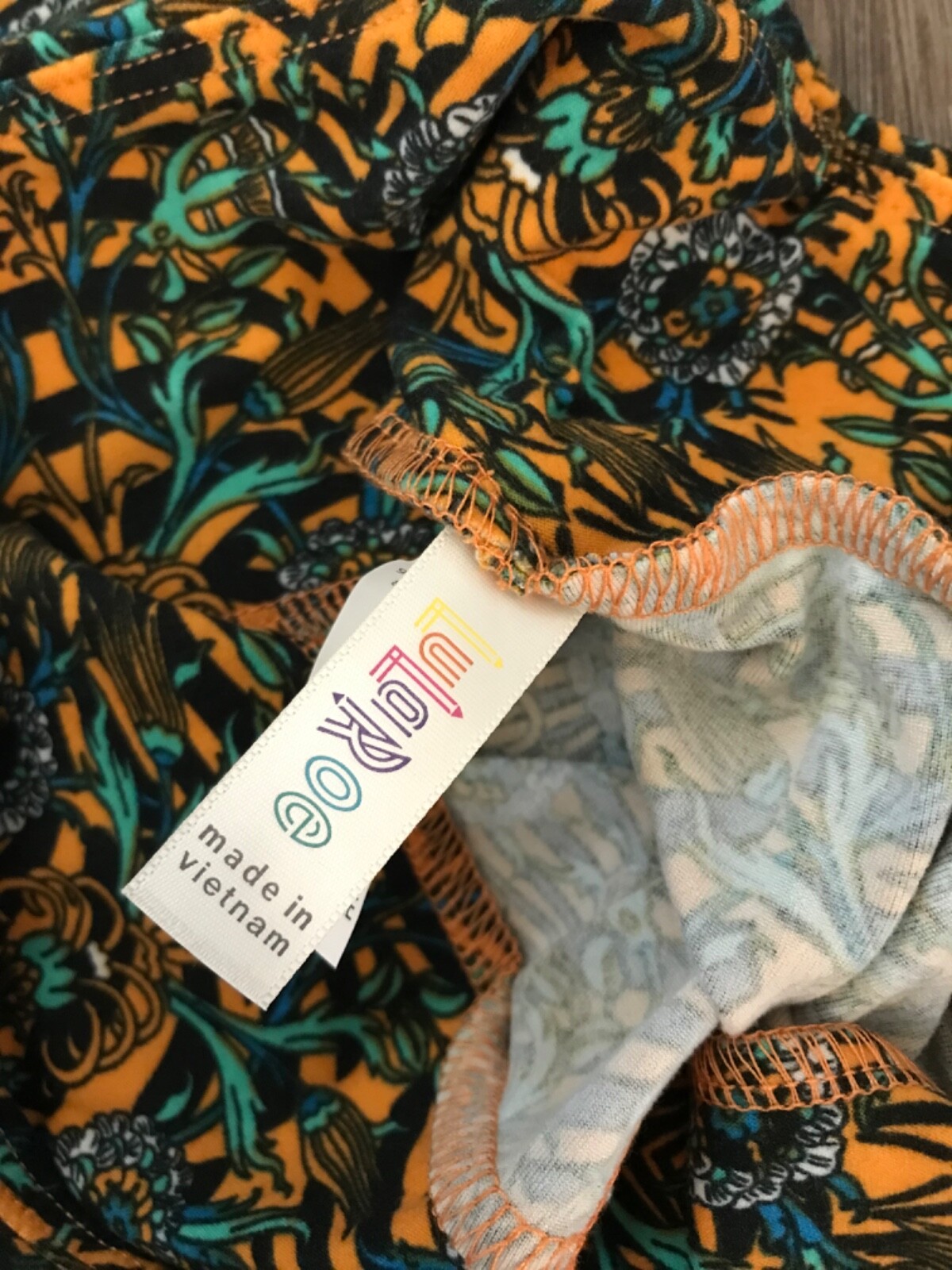 LuLaRoe One Size Leggings multicolored polyester/spandex blend abstract pattern
