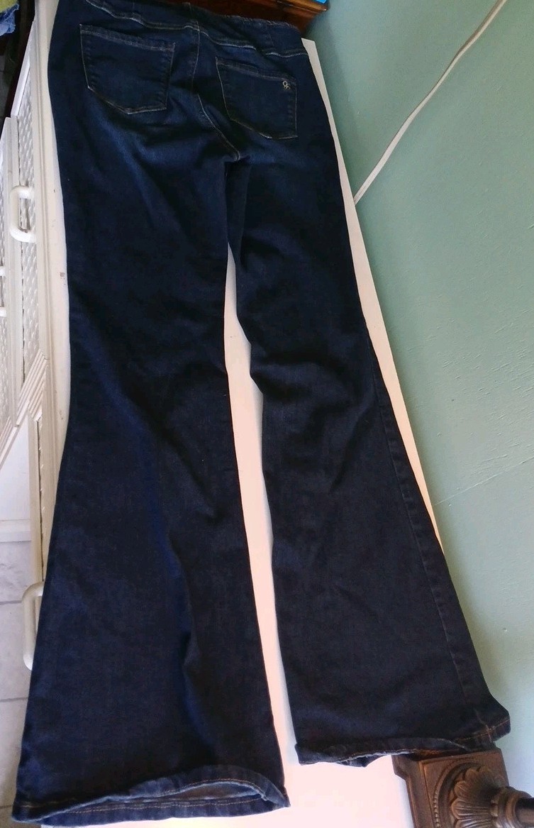 Jessica Simpson jeans Sz 30W x 29L Pull- Ons Elastic Waist Flare Leg