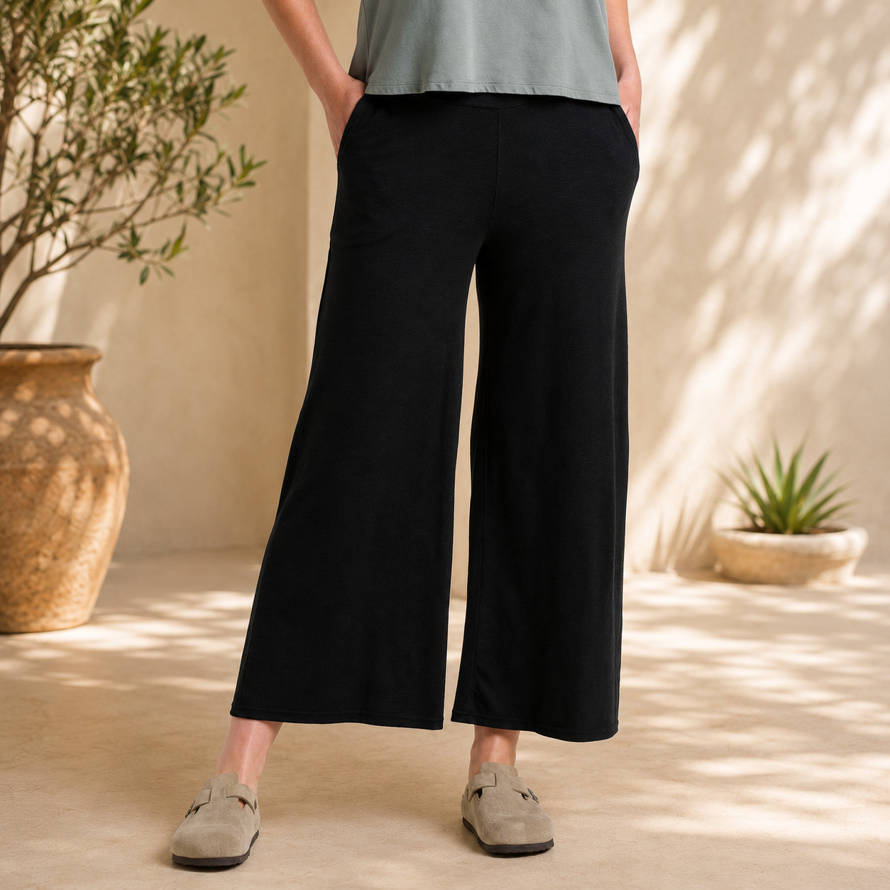 New Toad&Co Women’s “Chaka” Wide Leg Crop Pant- Black Free Shipping