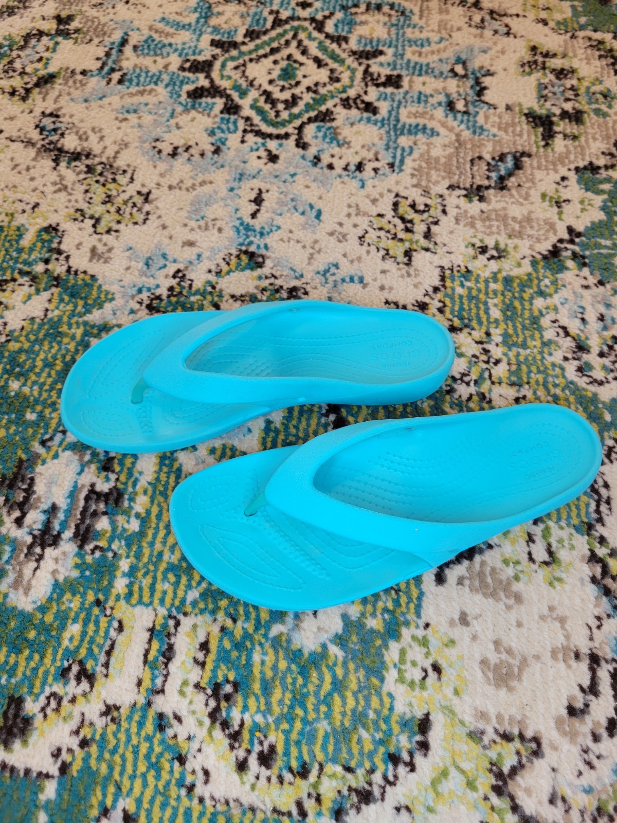 Crocs Kadee II flip-flops Turquoise Lightweight Comfort Flip Flops, Size 8