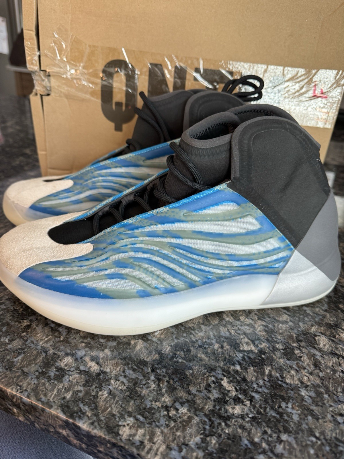NEW Adidas Yeezy QNTM Frozen Blue Mens 11.5 Authentic Kanye Shoes. Sneakers