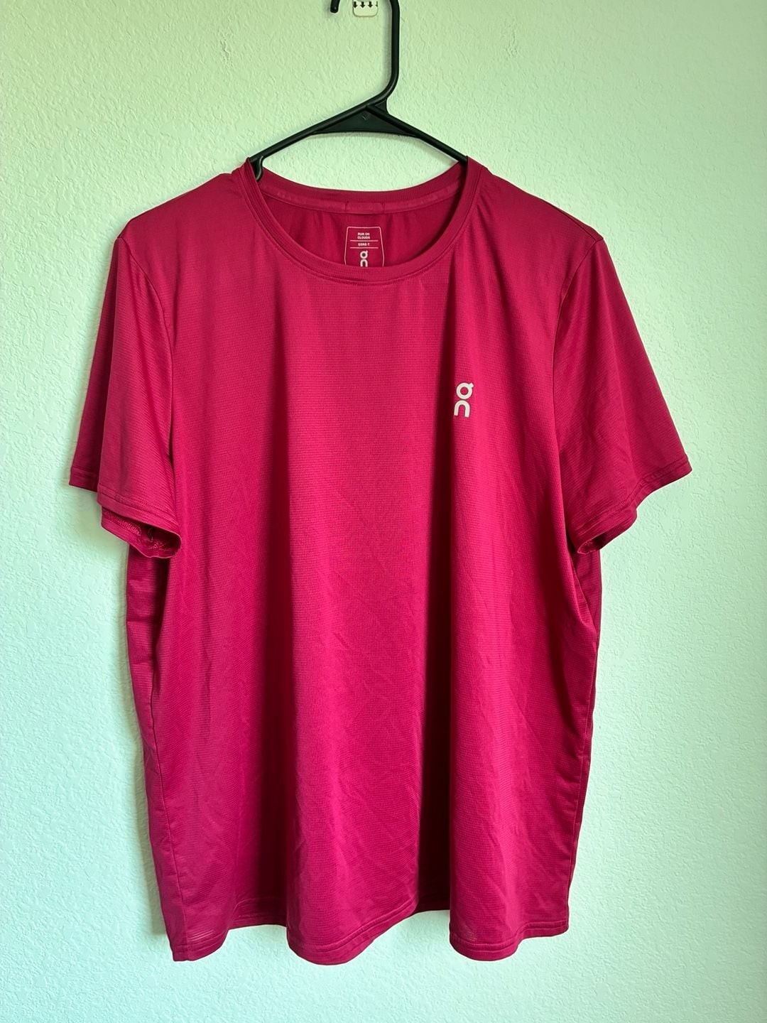 On Core-T Running T-Shirt Women’s XL Raspberry