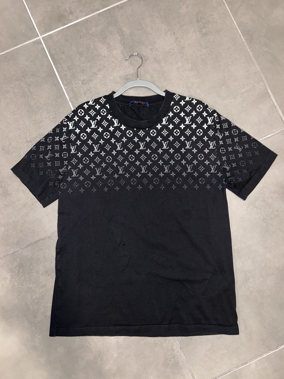Louis Vuitton Men’s Short Sleeve T-Shirt Black/White Monogram Gradient